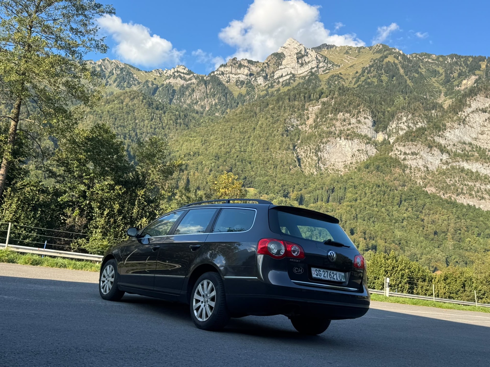 VW Passat Variant 2.0 TDI Comfortline 4Motion-image-15