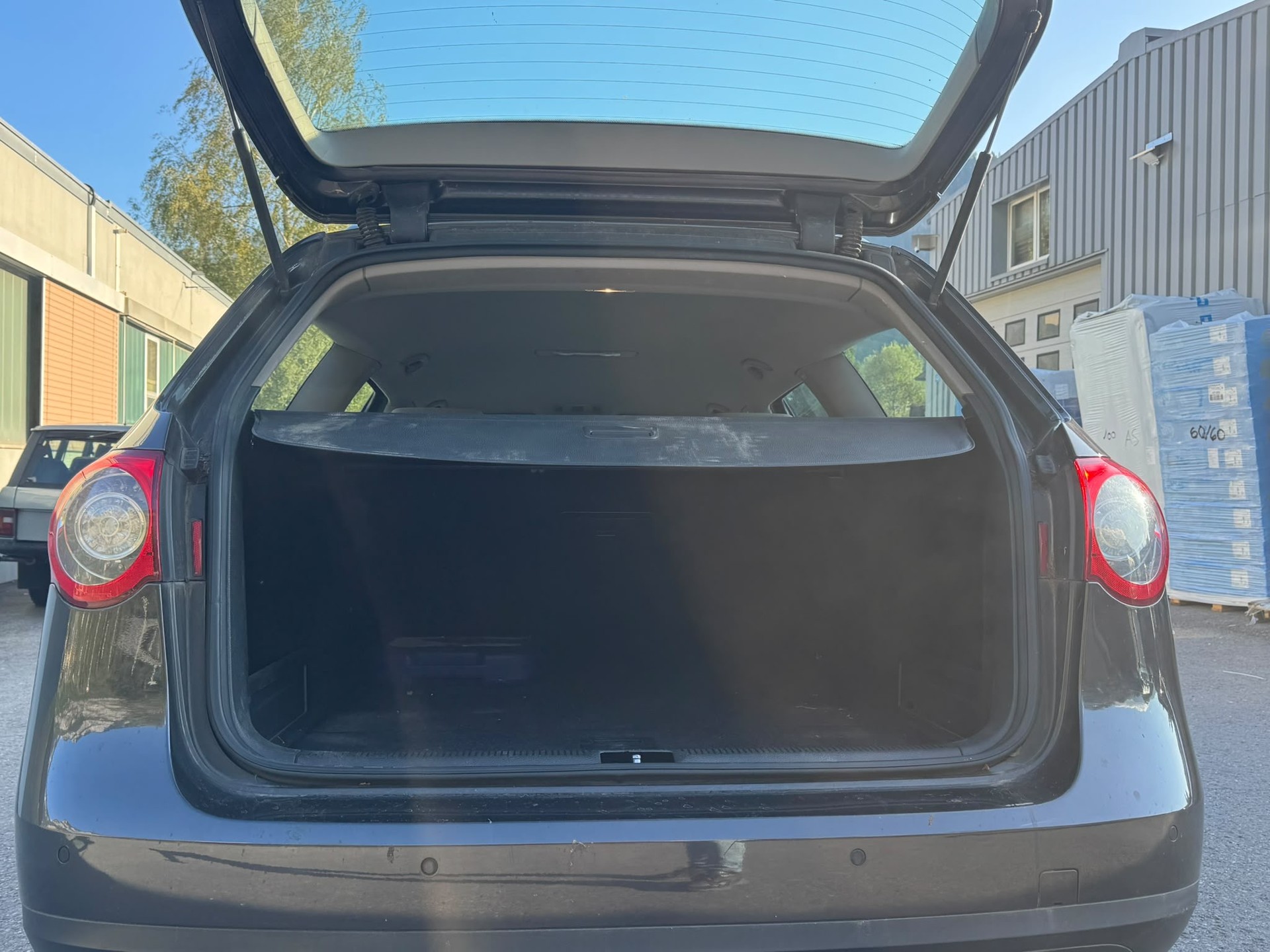 VW Passat Variant 2.0 TDI Comfortline 4Motion-image-13