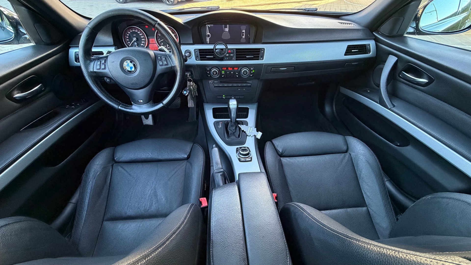 BMW 335i xDrive-image-3