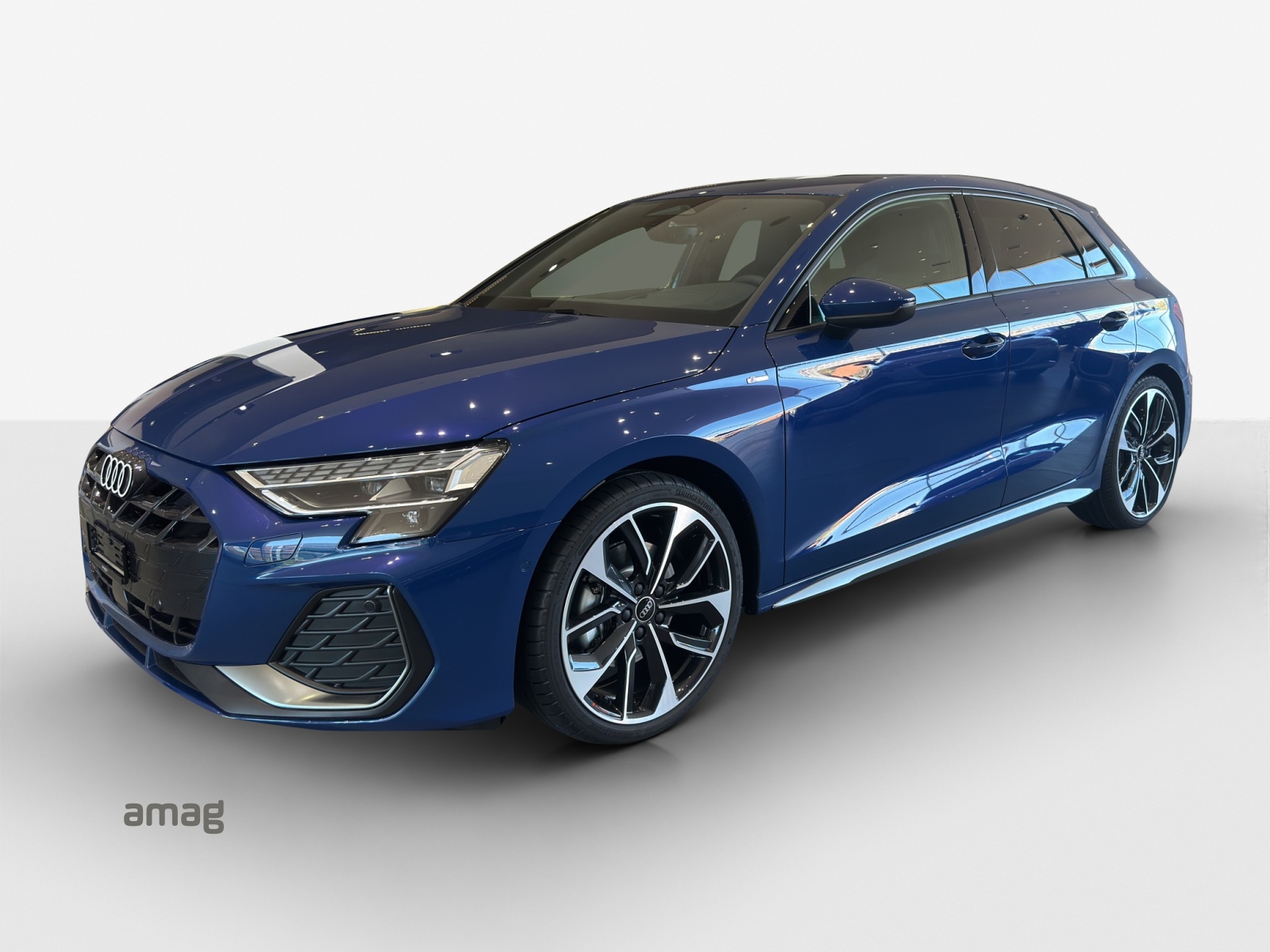 AUDI A3 Sportback TFSI 110 kW S line Attraction S tronic-image-0
