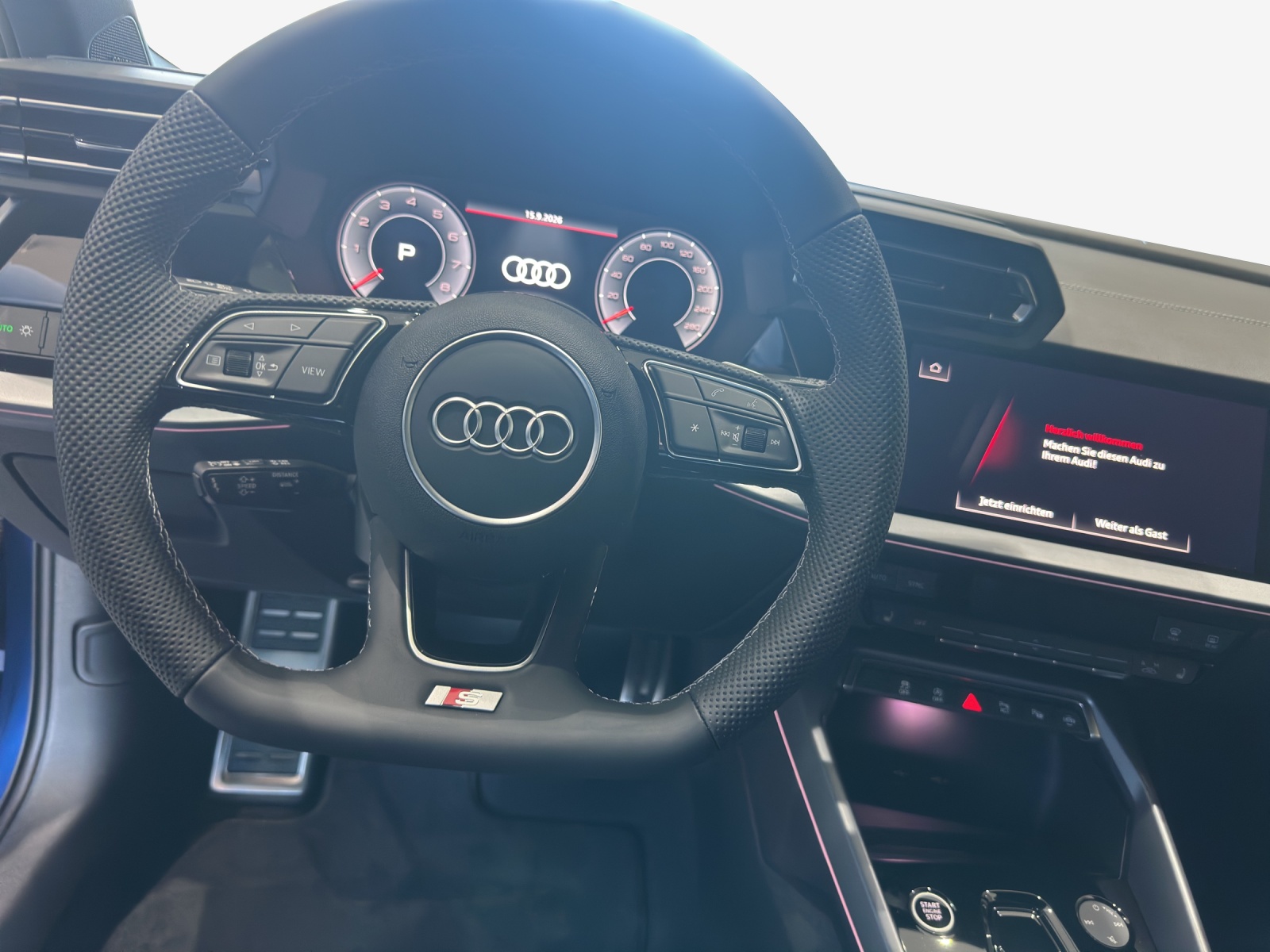 AUDI A3 Sportback TFSI 110 kW S line Attraction S tronic-image-9