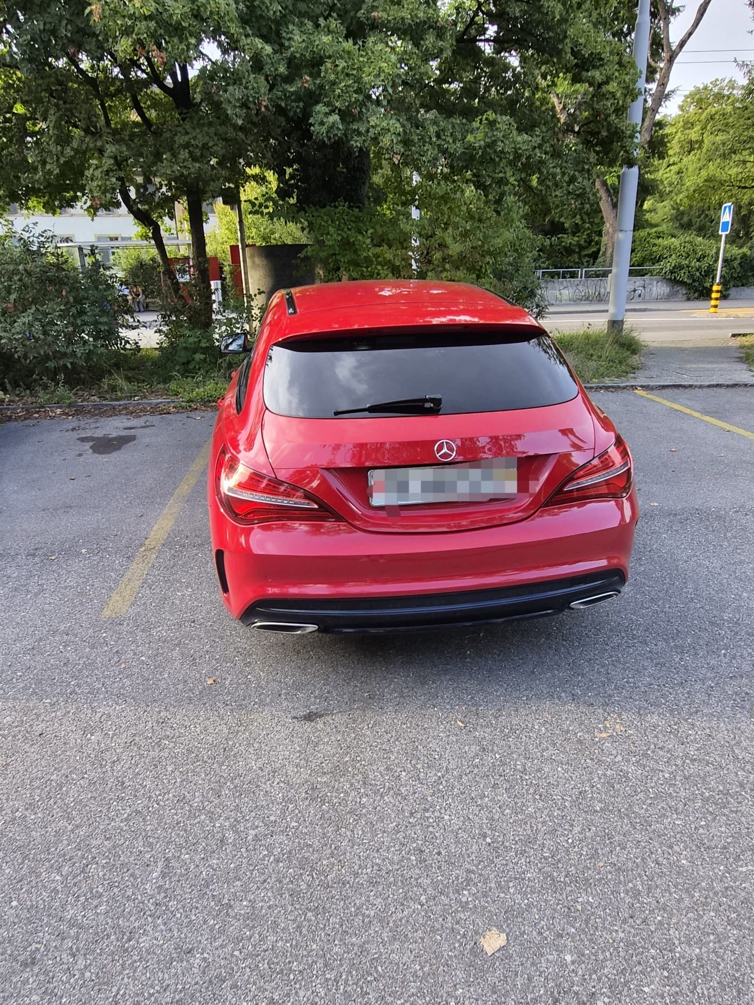 MERCEDES-BENZ CLA Shooting Brake 200 d Swiss Star Ed. 4M 7G-DCT-image-1