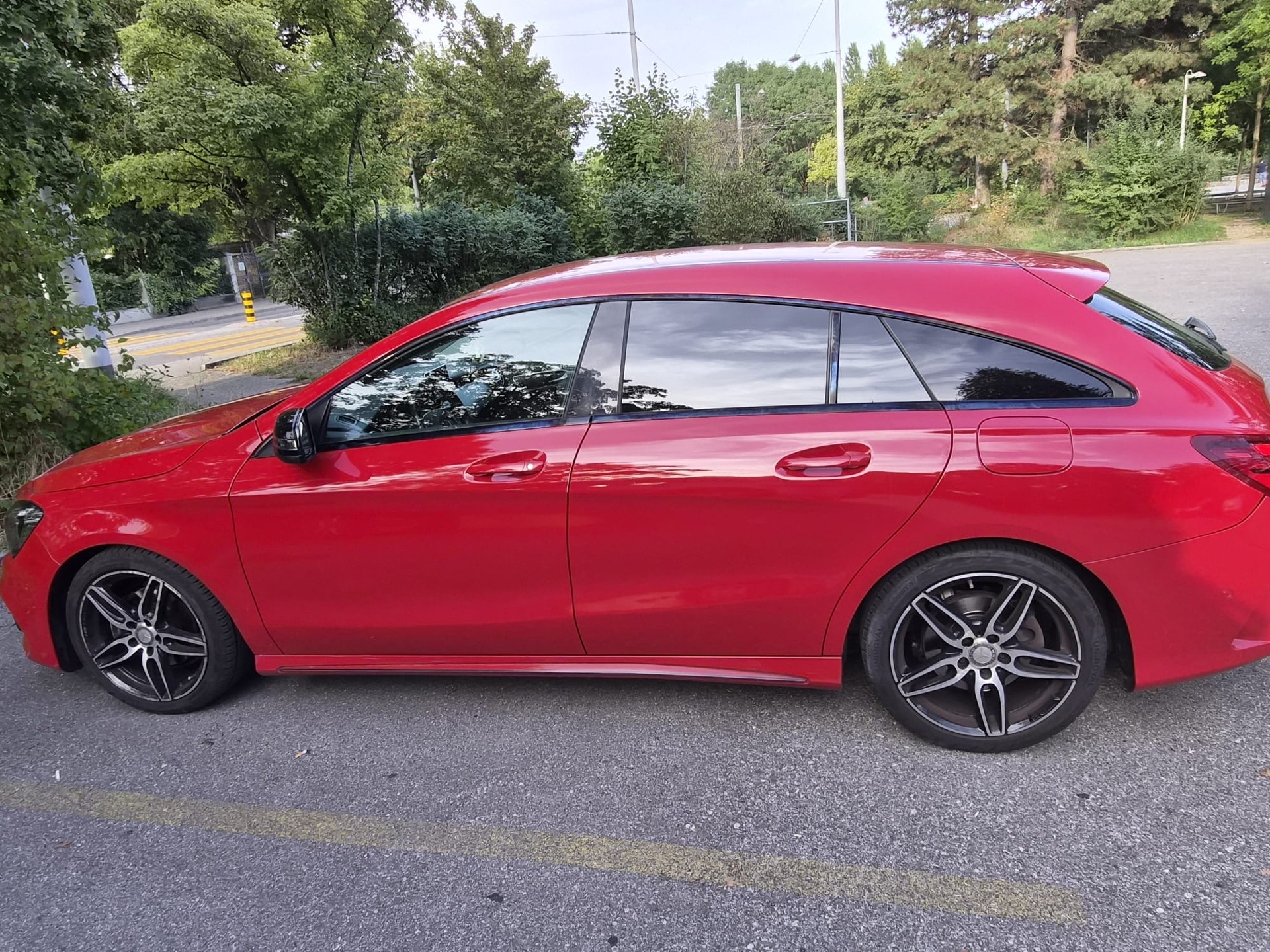 MERCEDES-BENZ CLA Shooting Brake 200 d Swiss Star Ed. 4M 7G-DCT-image-0
