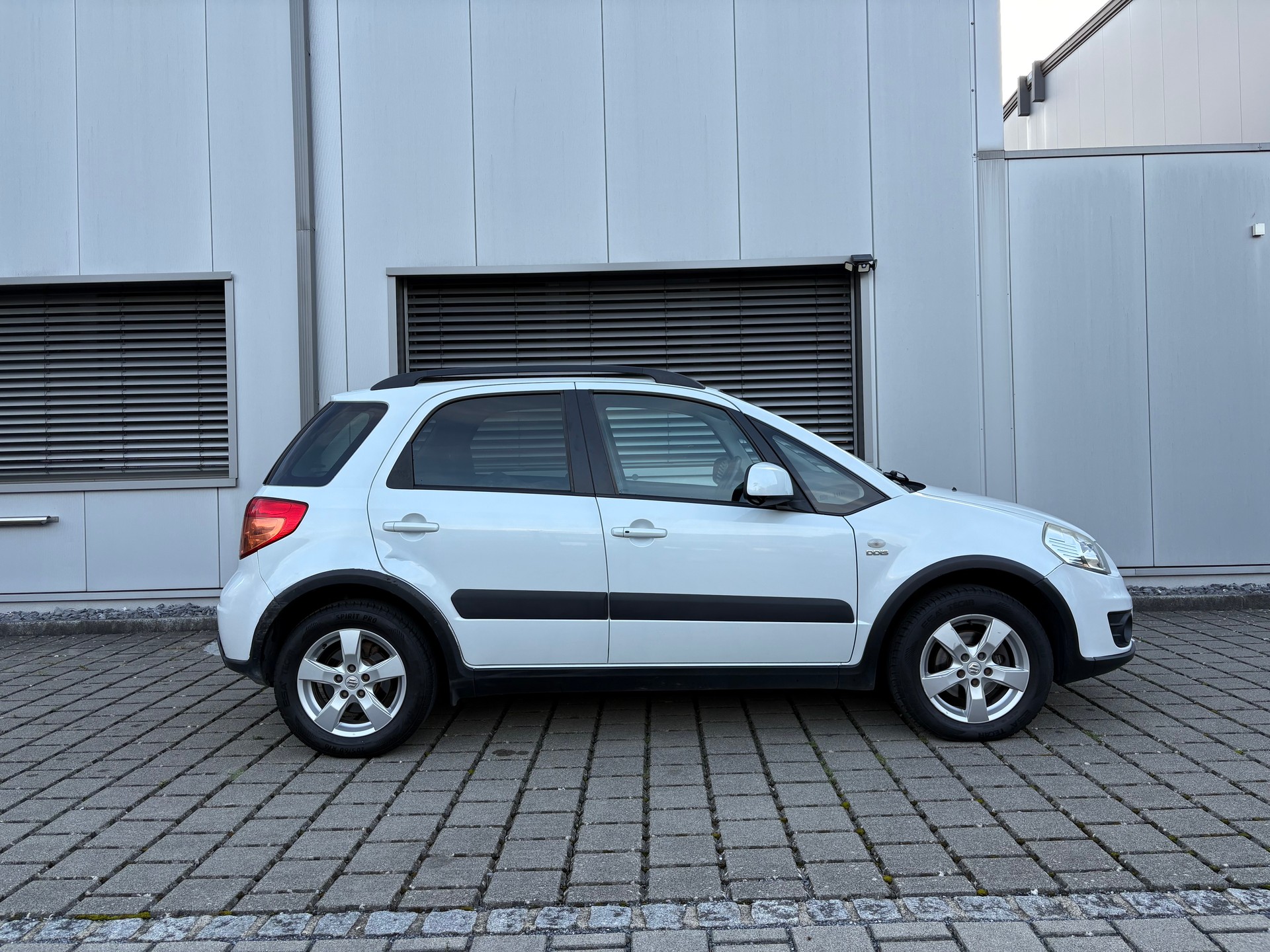 SUZUKI SX4 2.0 TD GL Top 4WD-image-14