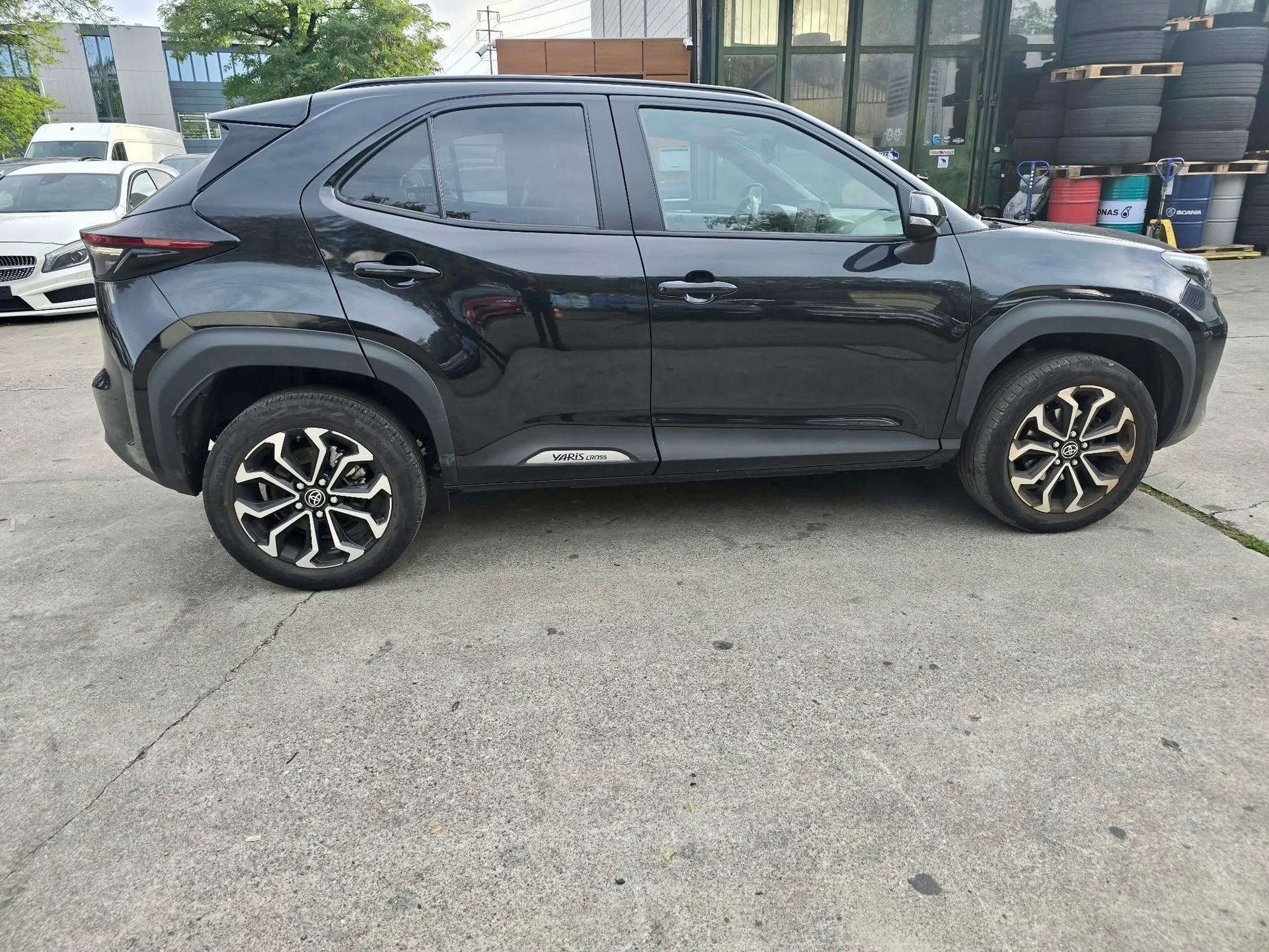 TOYOTA Yaris Cross 1.5 Trend e-CVT-image-5