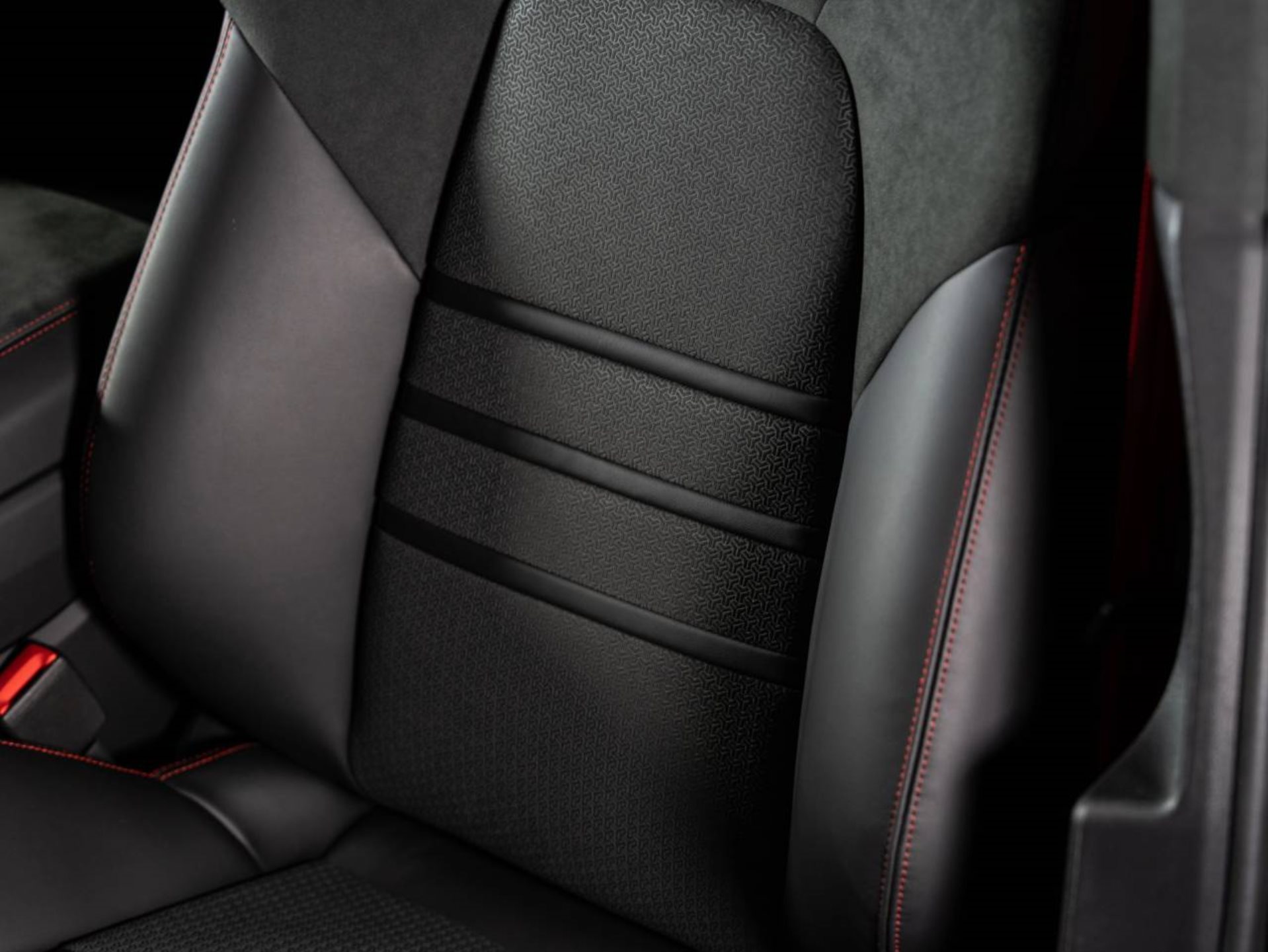 PORSCHE Cayenne GTS Coupé-image-23
