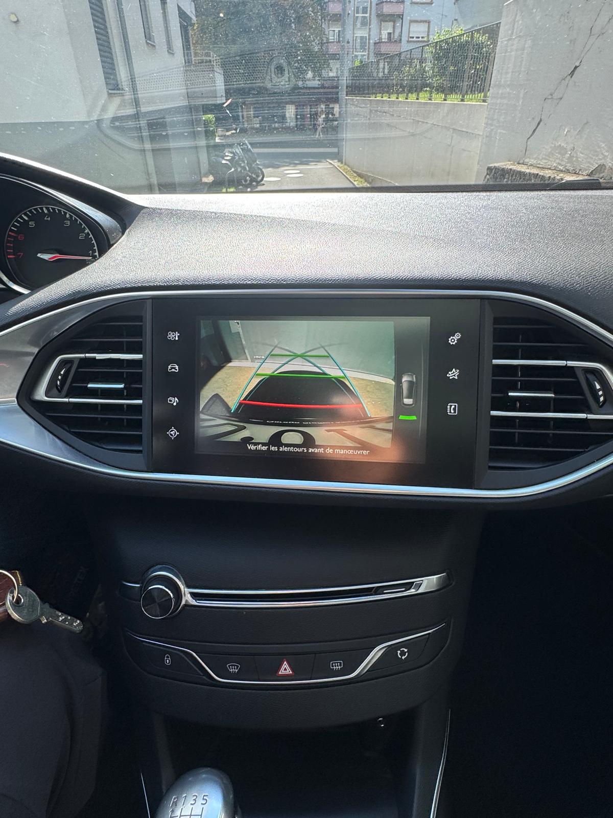 PEUGEOT 1.6 THP 155 Allure-image-5
