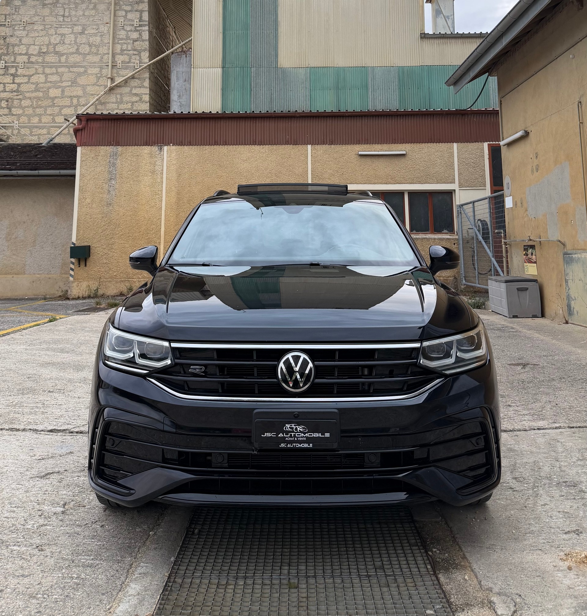 VW Tiguan 2.0TSI R-Line 4Motion DSG-image-1
