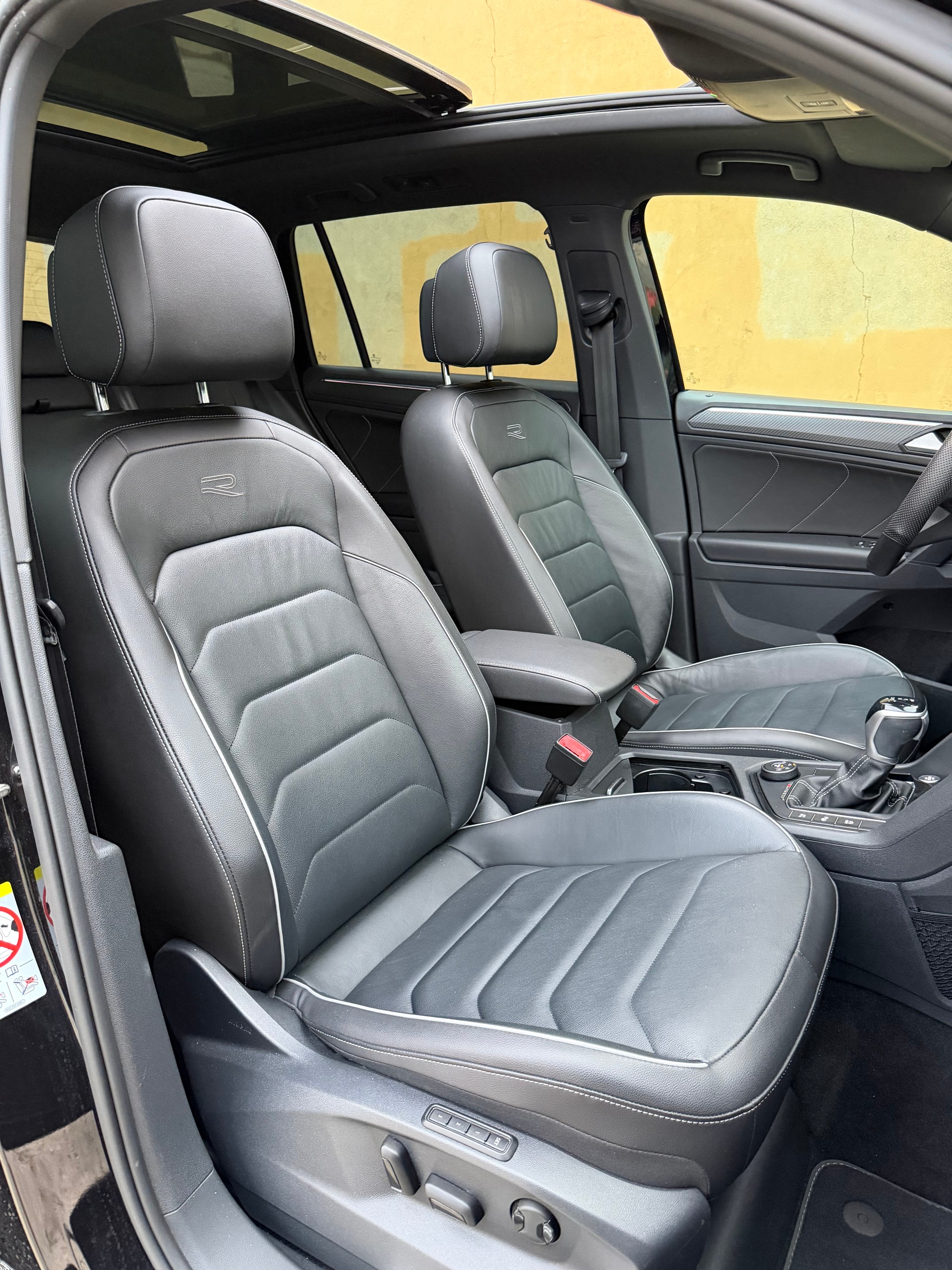 VW Tiguan 2.0TSI R-Line 4Motion DSG-image-10
