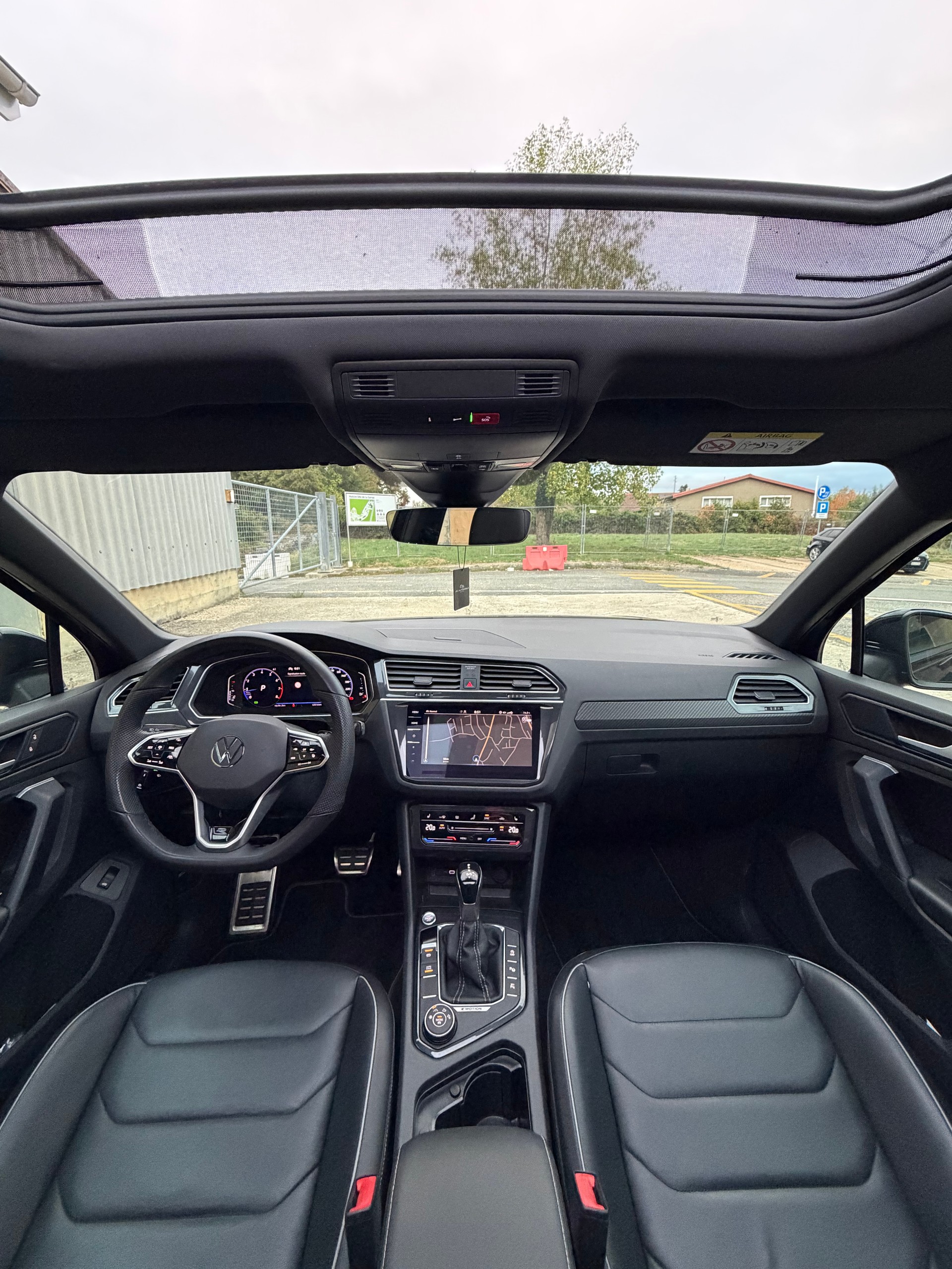 VW Tiguan 2.0TSI R-Line 4Motion DSG-image-13