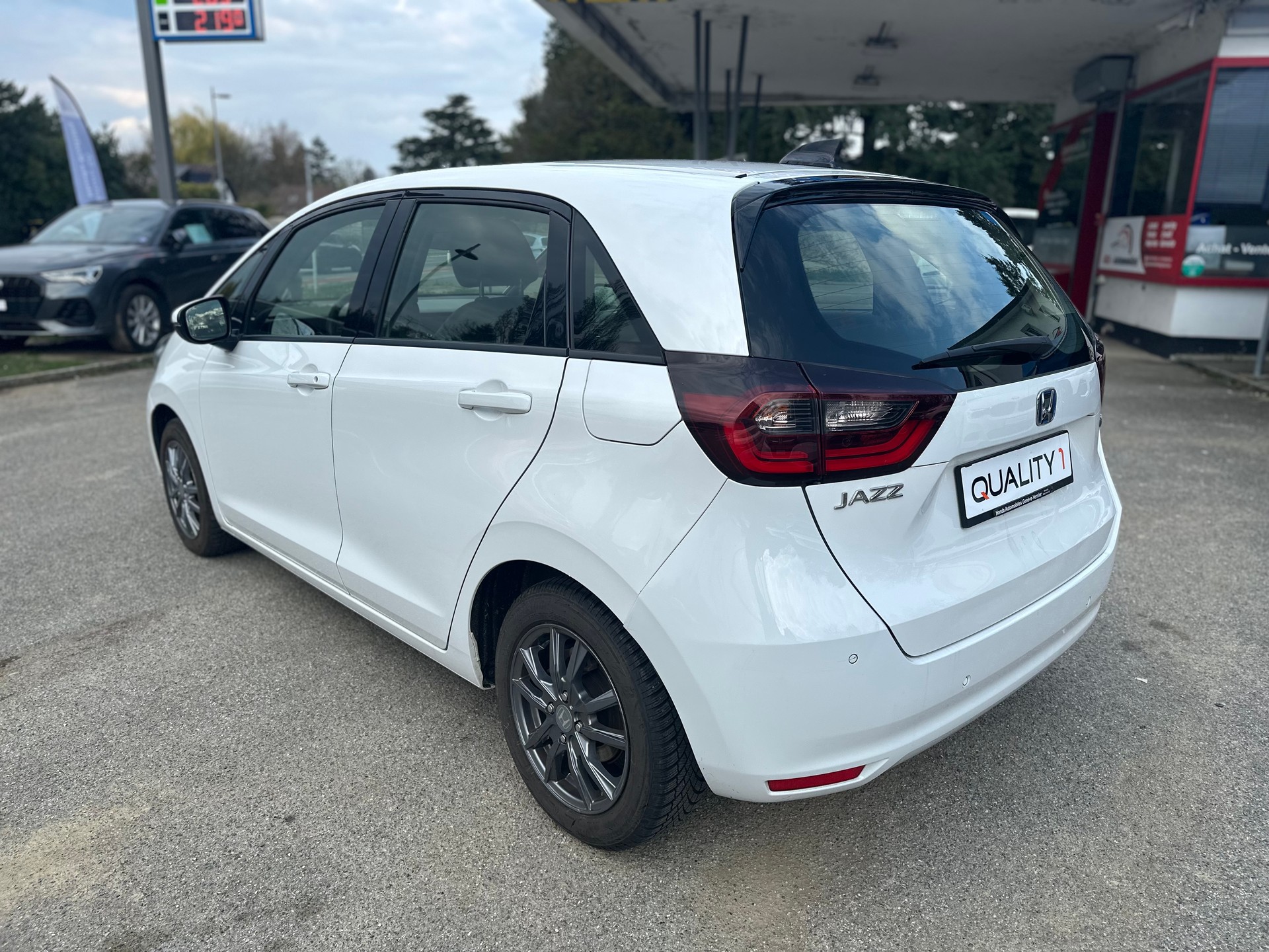 HONDA Jazz 1.5i-MMD Comfort E-CVT-image-5