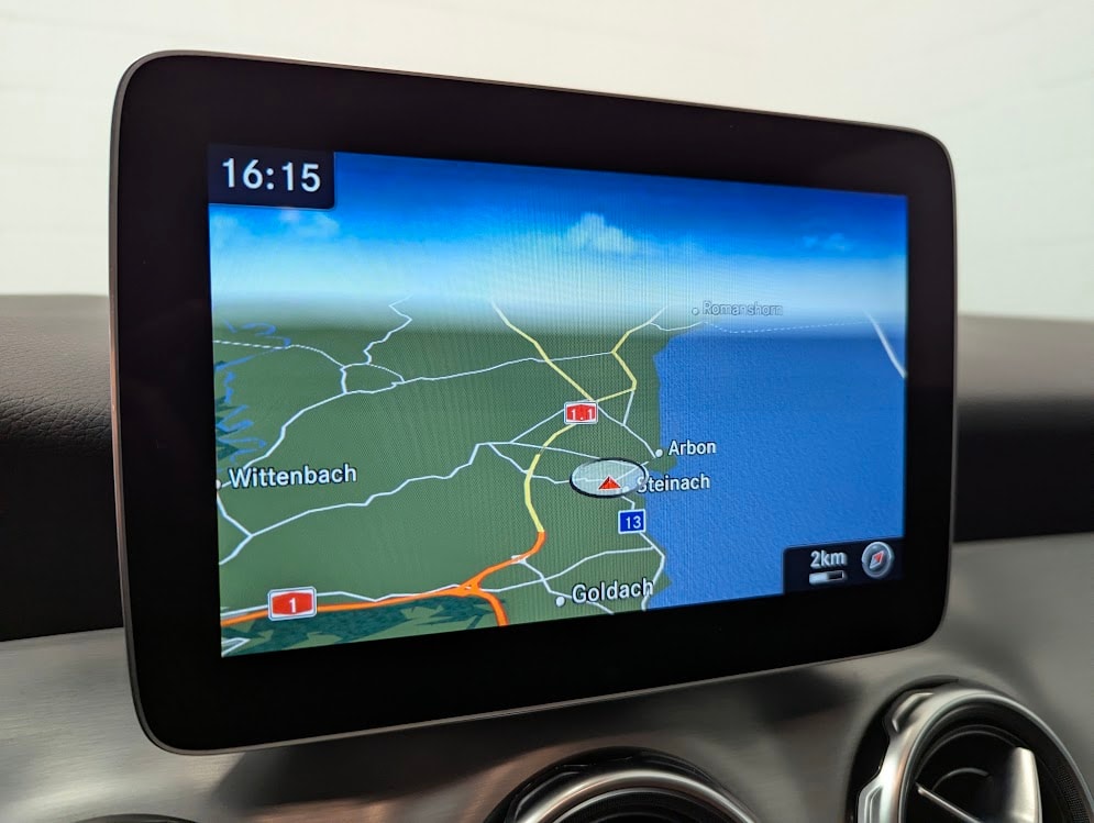MERCEDES-BENZ GLA 220 d AMG Line 4Matic 7G-DCT*CH-AUTO HARMAN/KARDON NAVI CAM VOLL-LED KEYLESS MEMORY ELEKTR.HECK*-image-13