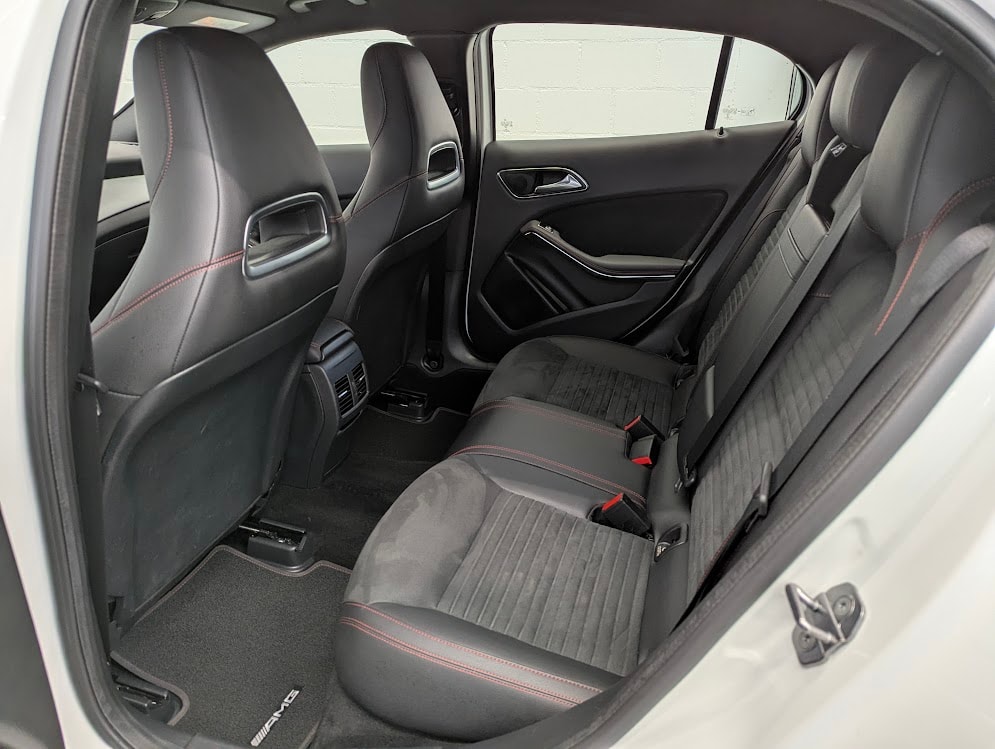 MERCEDES-BENZ GLA 220 d AMG Line 4Matic 7G-DCT*CH-AUTO HARMAN/KARDON NAVI CAM VOLL-LED KEYLESS MEMORY ELEKTR.HECK*-image-26