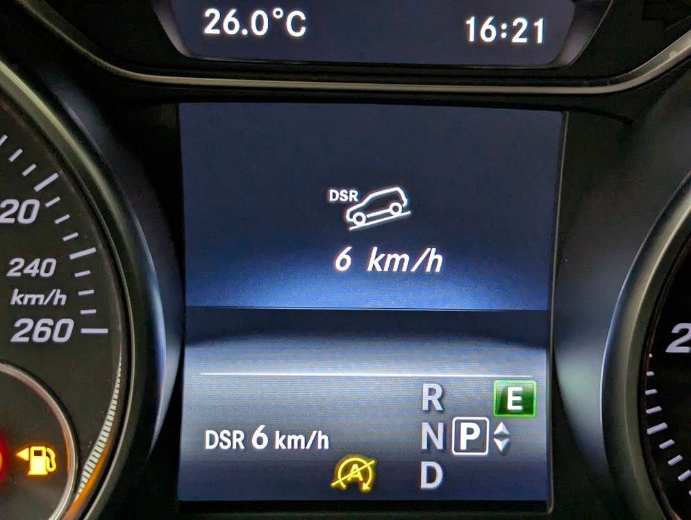 MERCEDES-BENZ GLA 220 d AMG Line 4Matic 7G-DCT*CH-AUTO HARMAN/KARDON NAVI CAM VOLL-LED KEYLESS MEMORY ELEKTR.HECK*-image-9