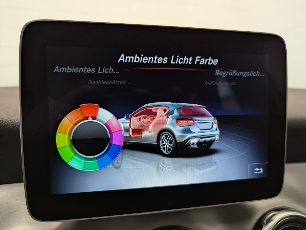MERCEDES-BENZ GLA 220 d AMG Line 4Matic 7G-DCT*CH-AUTO HARMAN/KARDON NAVI CAM VOLL-LED KEYLESS MEMORY ELEKTR.HECK*-image-18