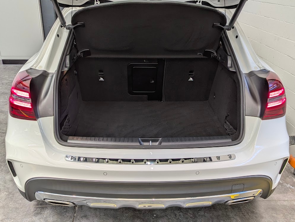 MERCEDES-BENZ GLA 220 d AMG Line 4Matic 7G-DCT*CH-AUTO HARMAN/KARDON NAVI CAM VOLL-LED KEYLESS MEMORY ELEKTR.HECK*-image-29