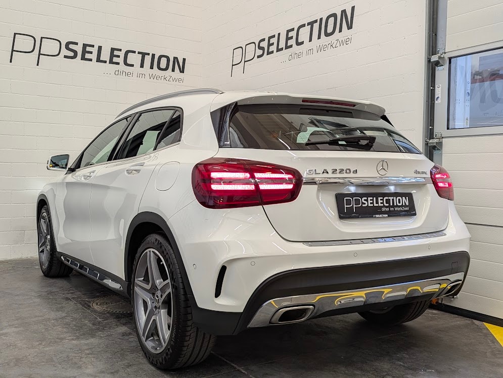 MERCEDES-BENZ GLA 220 d AMG Line 4Matic 7G-DCT*CH-AUTO HARMAN/KARDON NAVI CAM VOLL-LED KEYLESS MEMORY ELEKTR.HECK*-image-31