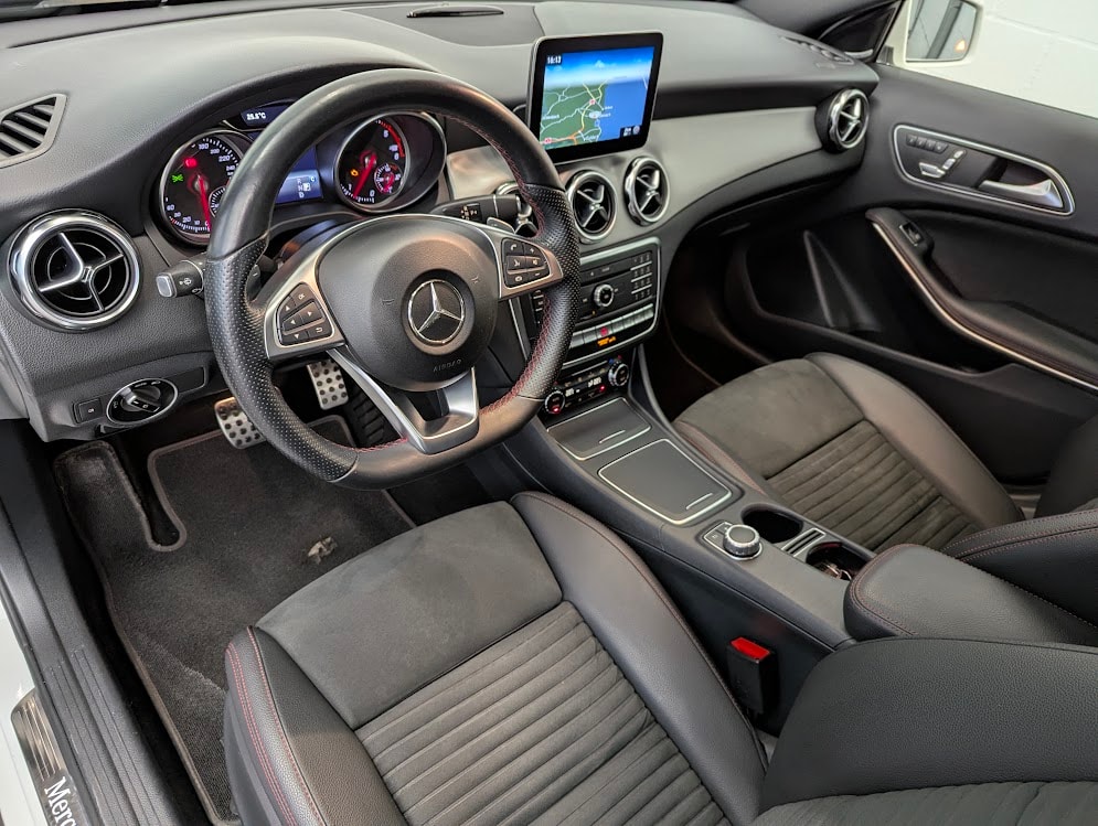 MERCEDES-BENZ GLA 220 d AMG Line 4Matic 7G-DCT*CH-AUTO HARMAN/KARDON NAVI CAM VOLL-LED KEYLESS MEMORY ELEKTR.HECK*-image-6