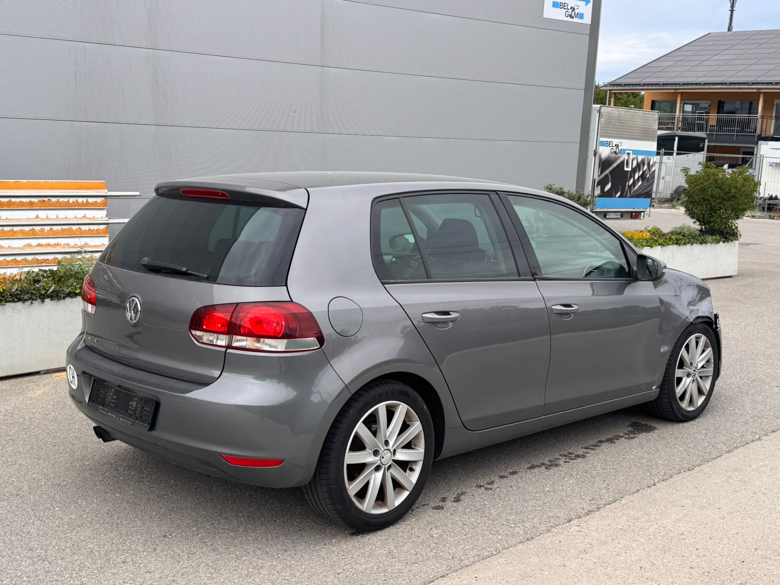 VW Golf 2.0 TDI Highline-image-10