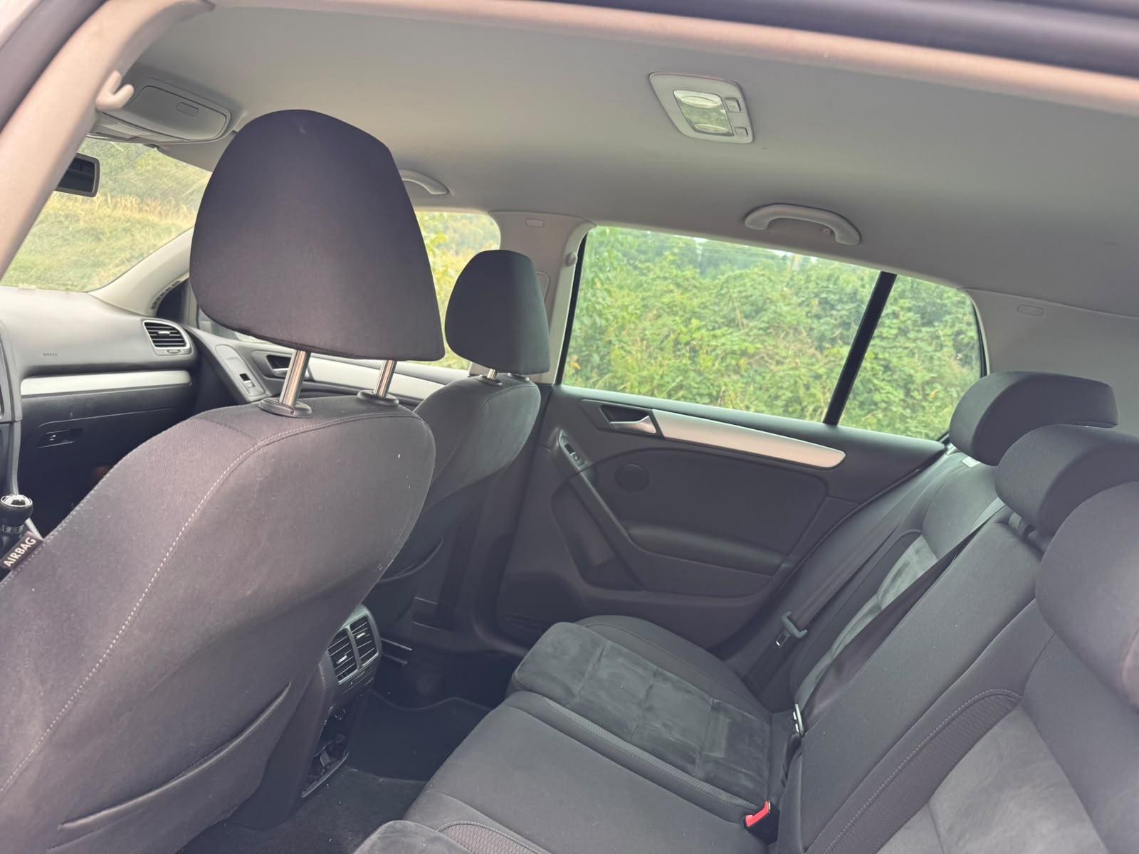 VW Golf 2.0 TDI Highline-image-17