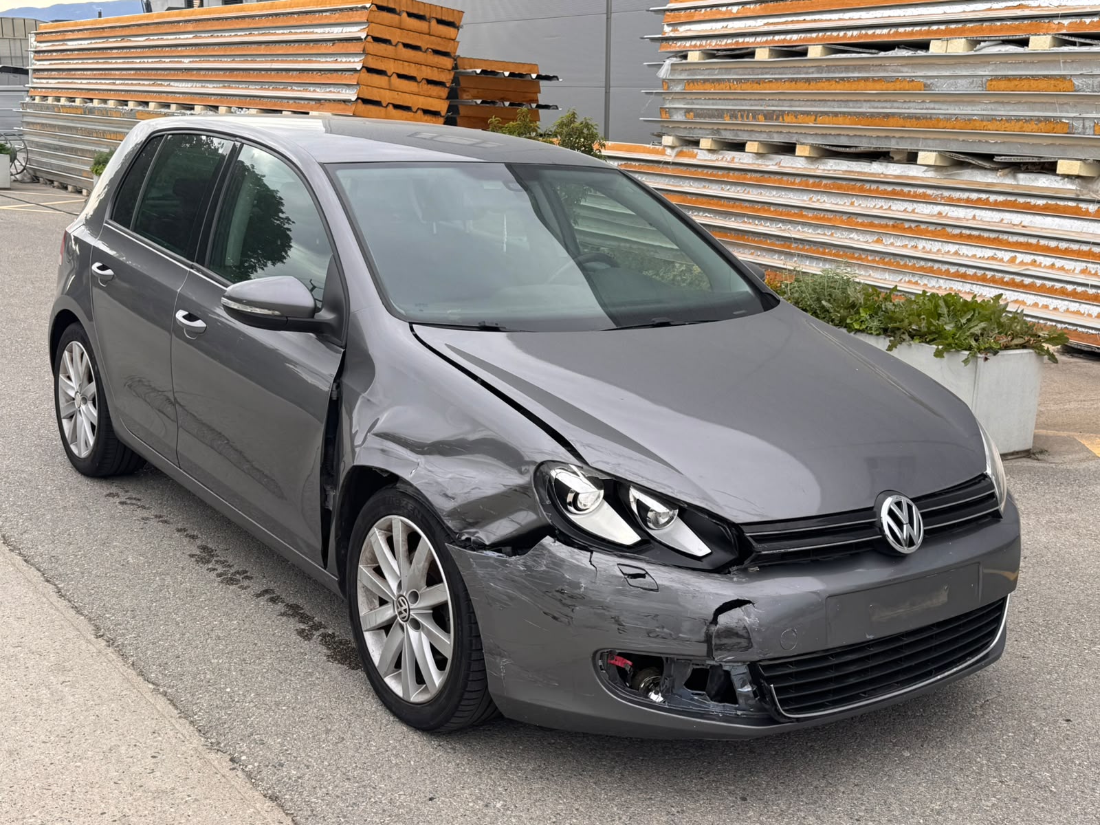 VW Golf 2.0 TDI Highline-image-16