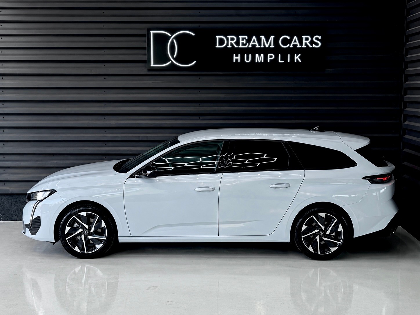 PEUGEOT 308 SW 1.5 BlueHDI Allure EAT8-image-3
