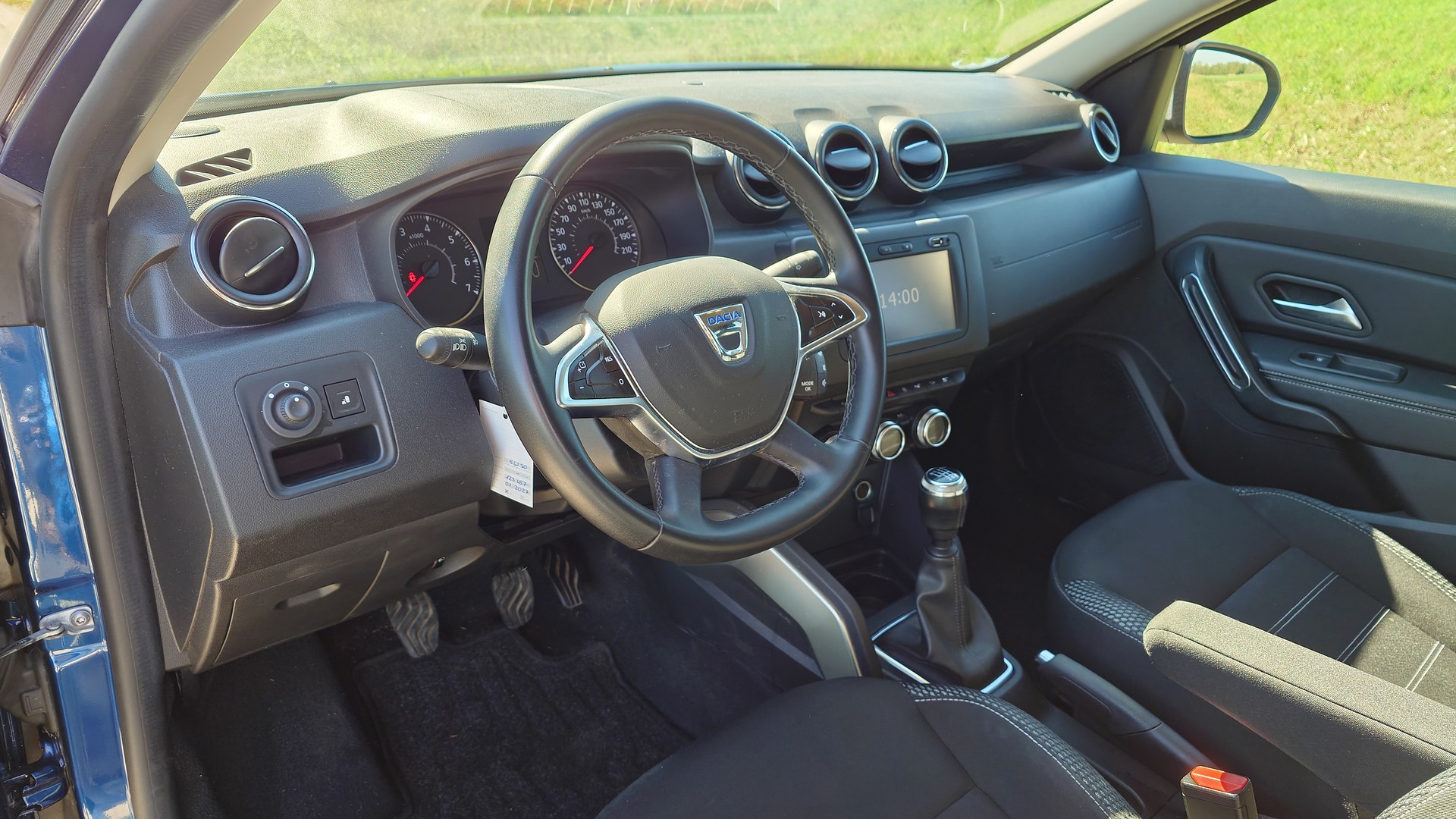 DACIA Duster SCe 115 Prestige 4x4-image-9