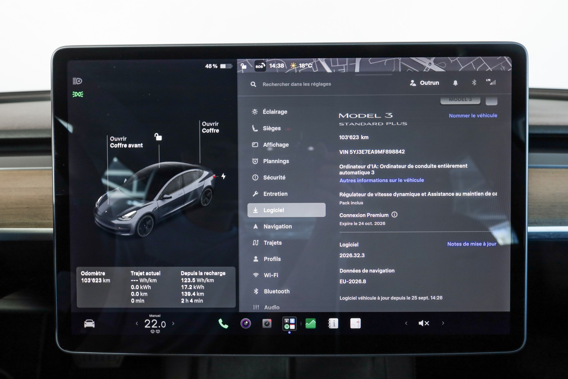 TESLA Model 3 Midnight Grey-image-17