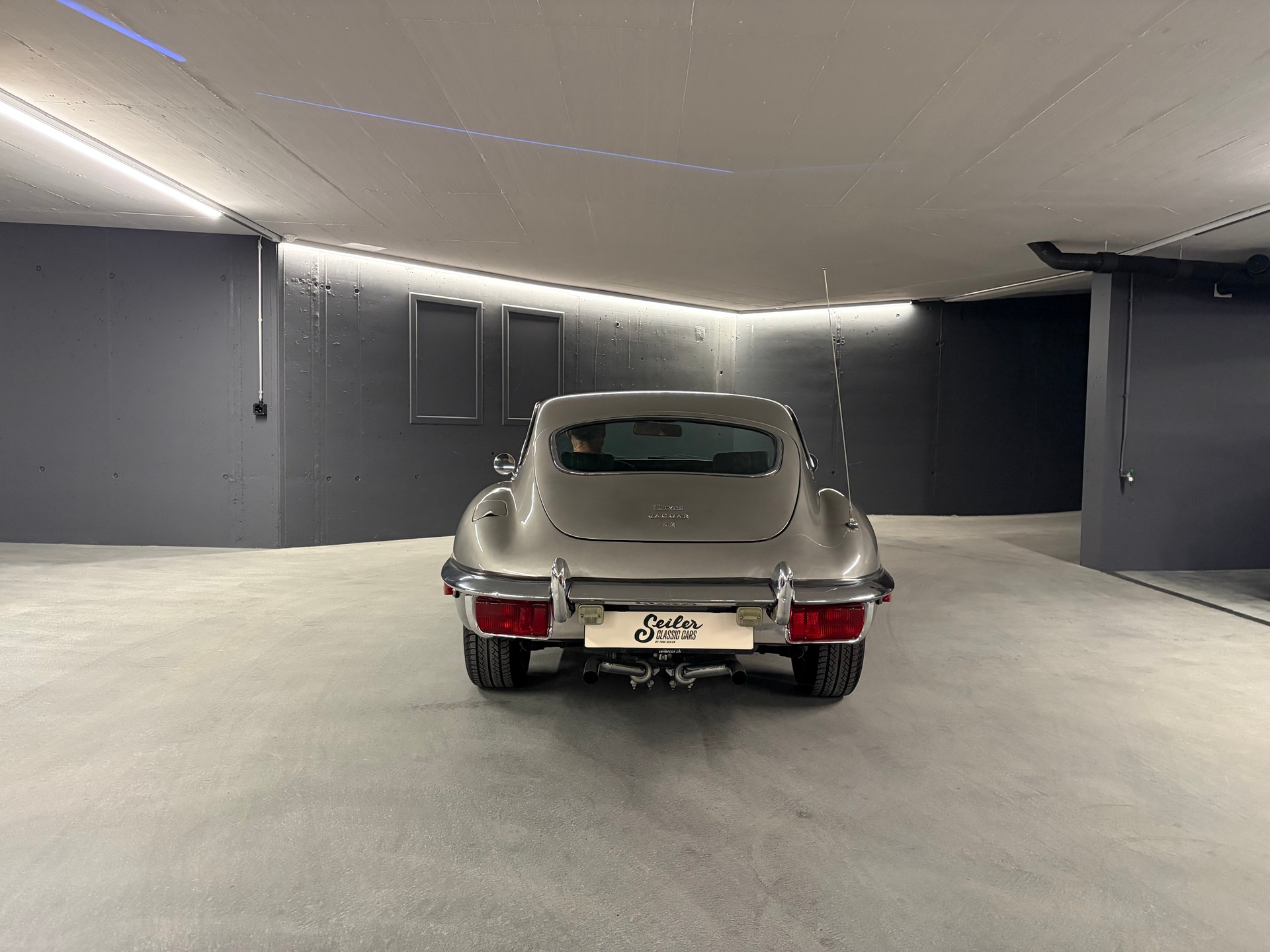 JAGUAR E 4.2 L Coupé Serie 2 Veteranfahrzeug-image-2