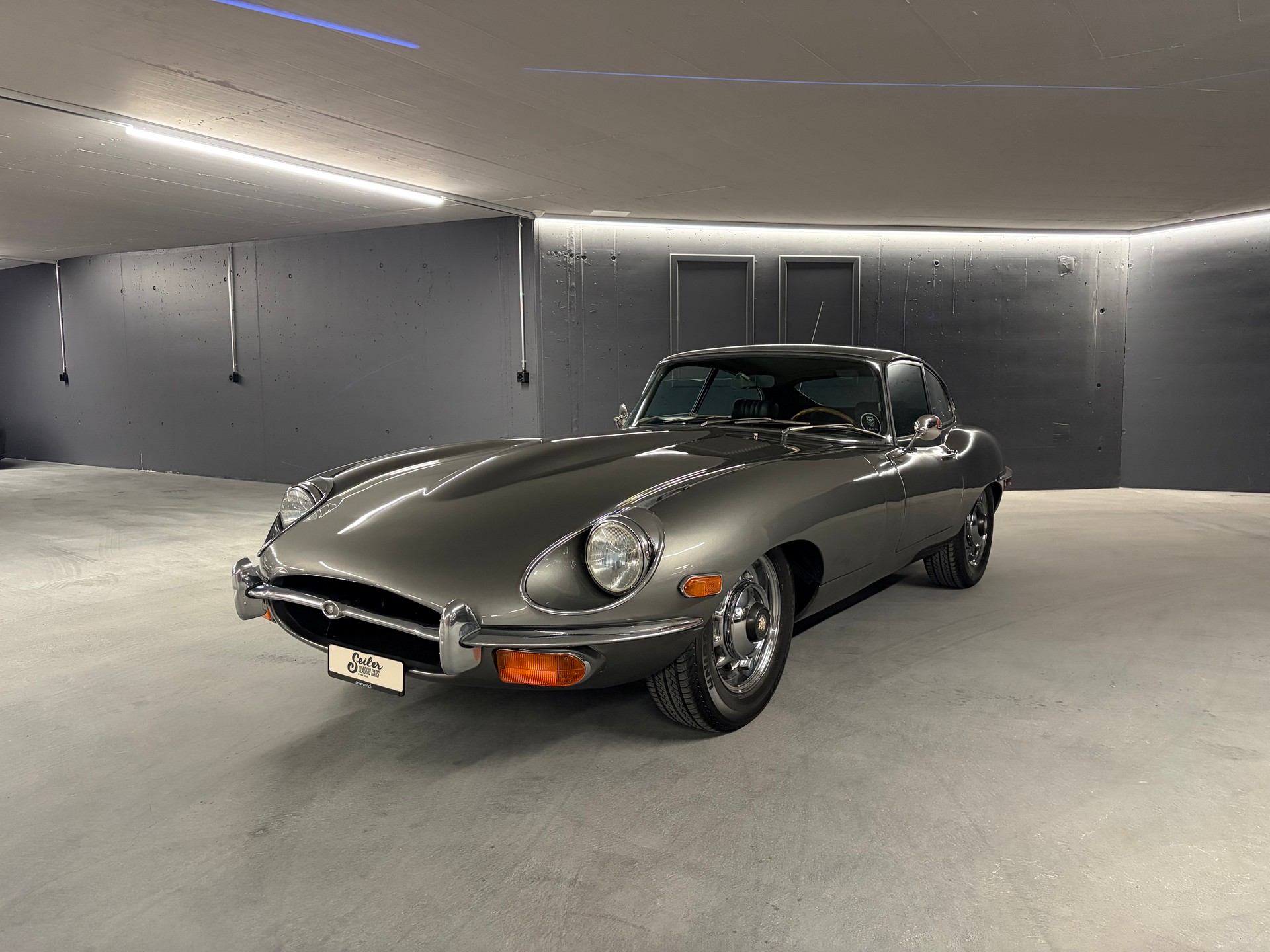 JAGUAR E 4.2 L Coupé Serie 2 Veteranfahrzeug-image-0