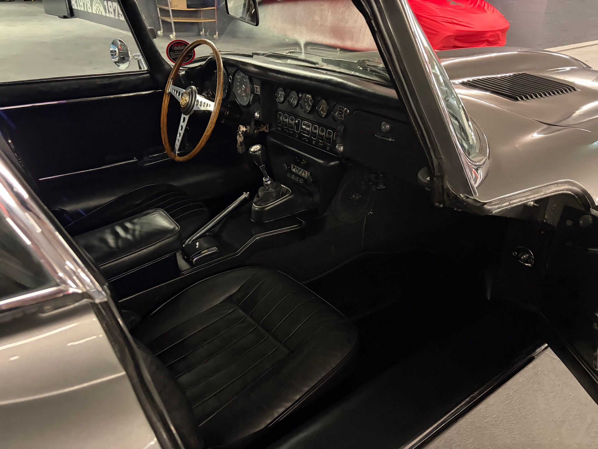 JAGUAR E 4.2 L Coupé Serie 2 Veteranfahrzeug-image-10