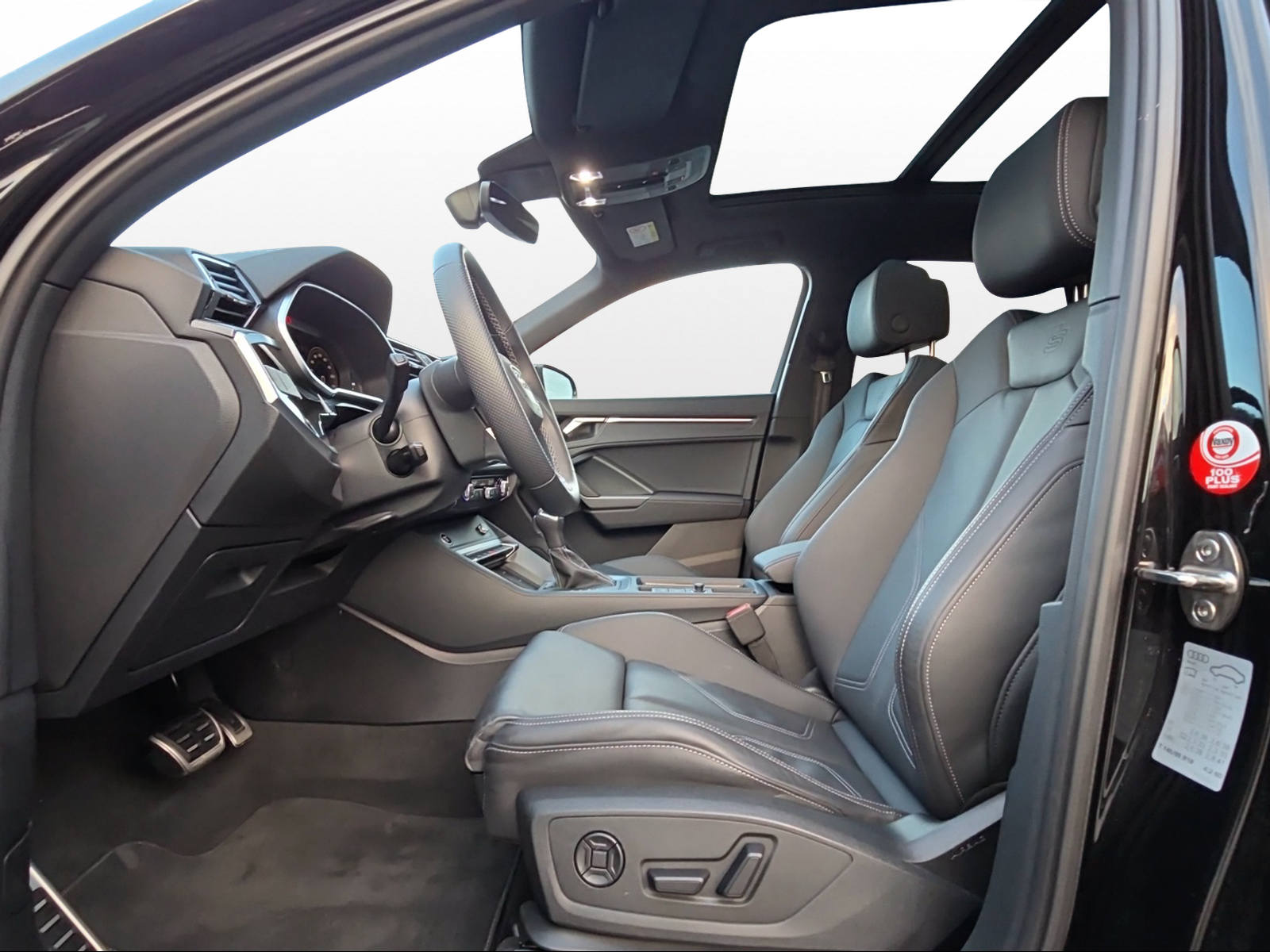 AUDI Q3 35 TFSI S line Attraction S-tronic-image-6