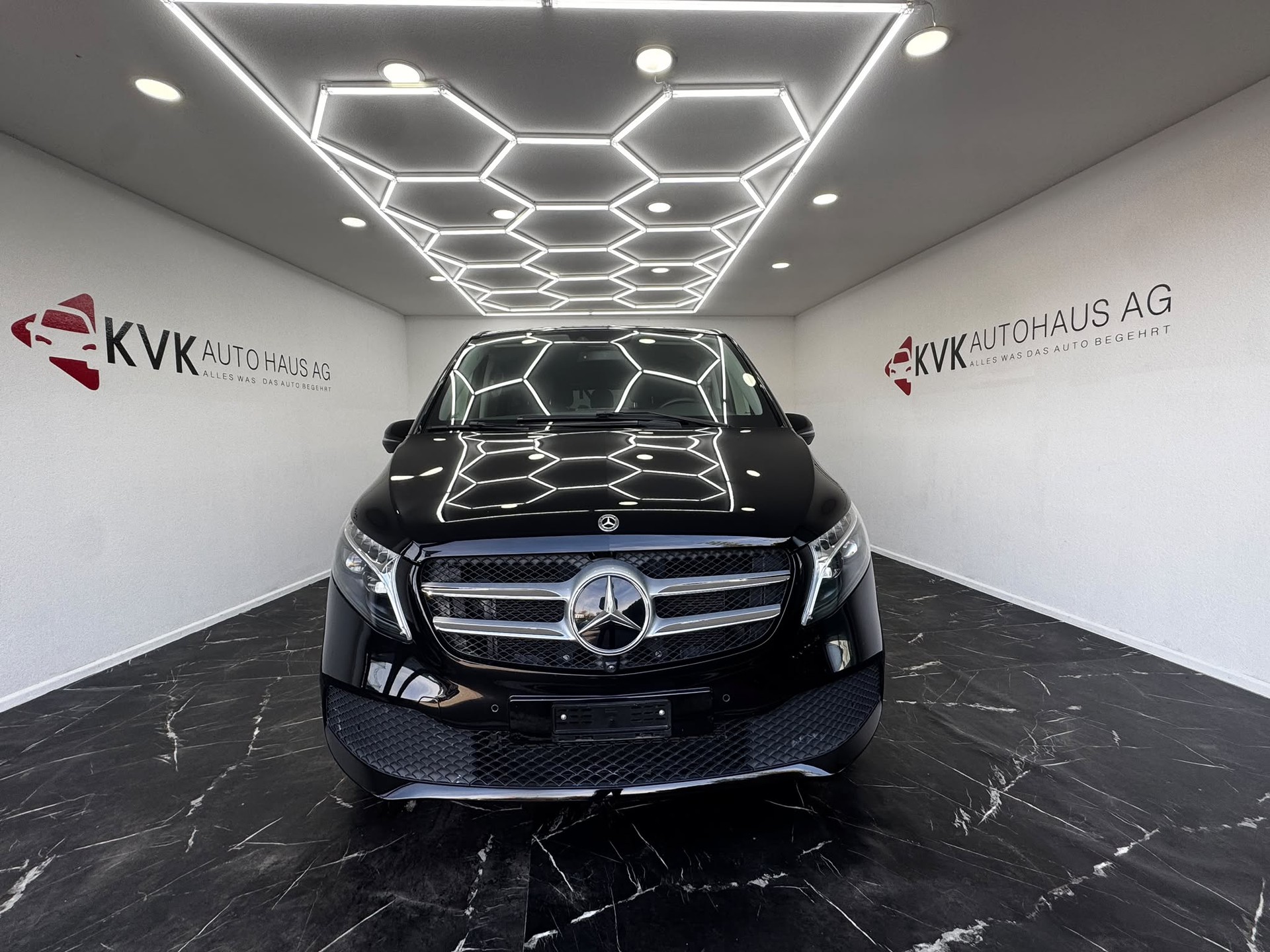 MERCEDES-BENZ V 250 d lang Avantgarde 4Matic G-Tronic | 2x Elektr. Schiebetüren | 10 Jahre Gratis-Service | Werksgarantie |-image-2