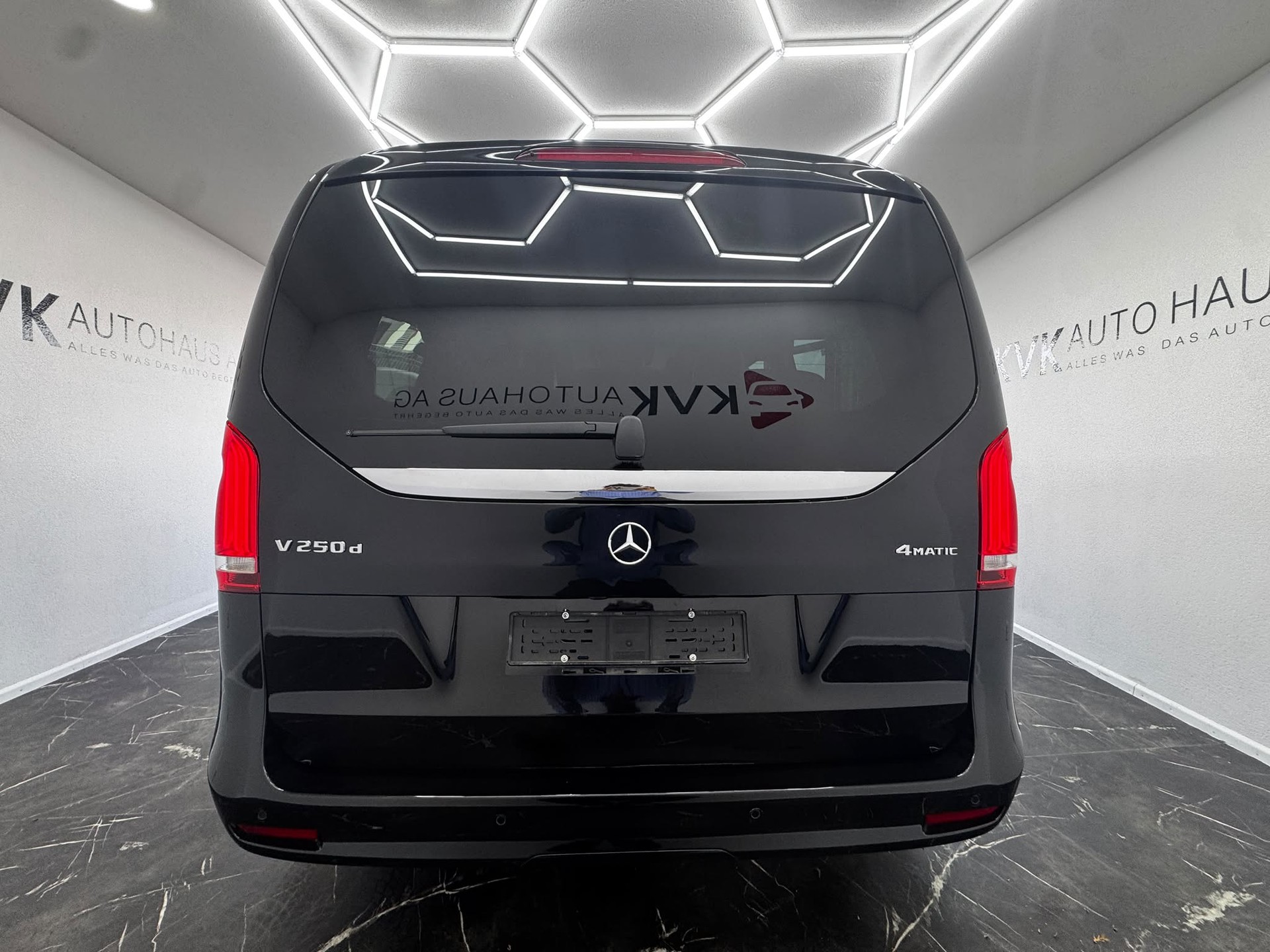 MERCEDES-BENZ V 250 d lang Avantgarde 4Matic G-Tronic | 2x Elektr. Schiebetüren | 10 Jahre Gratis-Service | Werksgarantie |-image-6