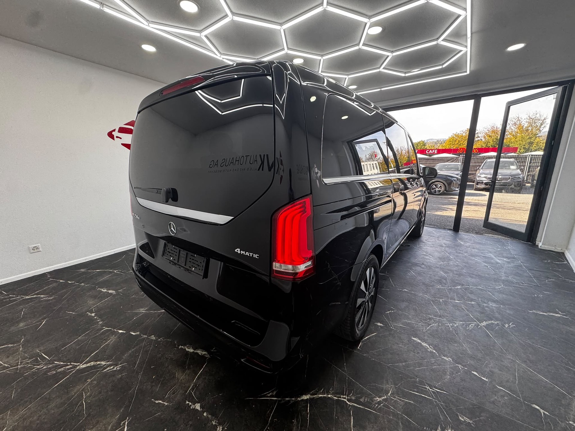 MERCEDES-BENZ V 250 d lang Avantgarde 4Matic G-Tronic | 2x Elektr. Schiebetüren | 10 Jahre Gratis-Service | Werksgarantie |-image-5