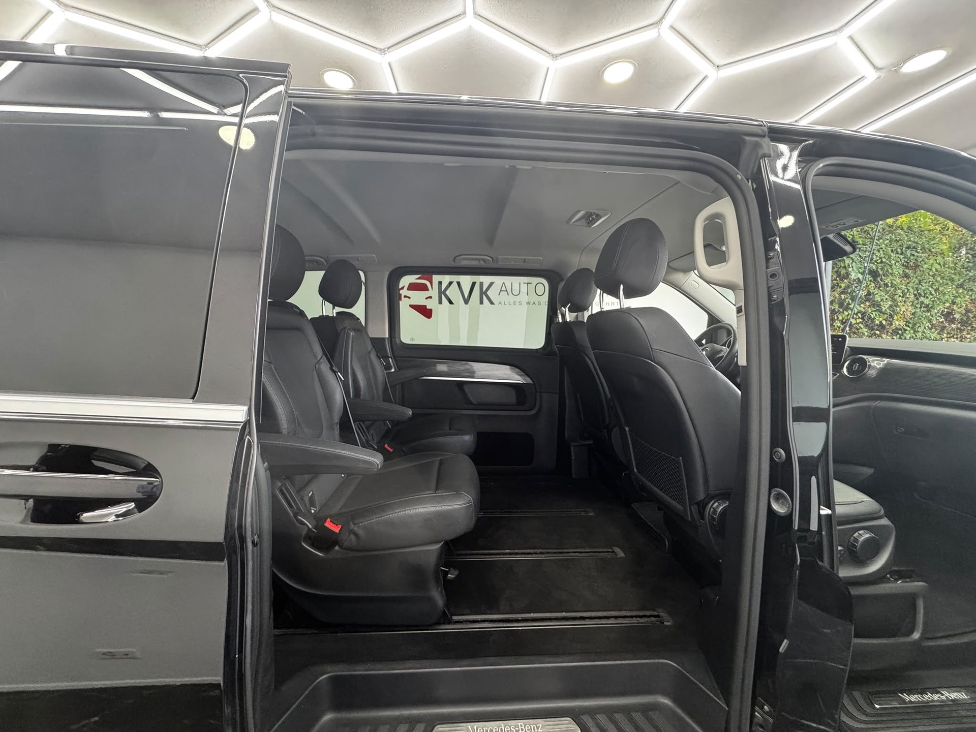 MERCEDES-BENZ V 250 d lang Avantgarde 4Matic G-Tronic | 2x Elektr. Schiebetüren | 10 Jahre Gratis-Service | Werksgarantie |-image-11