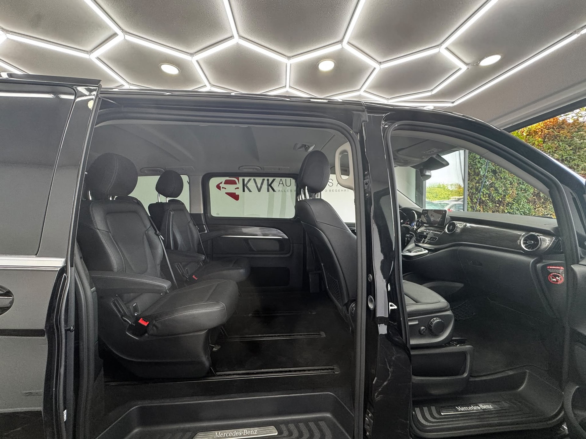 MERCEDES-BENZ V 250 d lang Avantgarde 4Matic G-Tronic | 2x Elektr. Schiebetüren | 10 Jahre Gratis-Service | Werksgarantie |-image-12