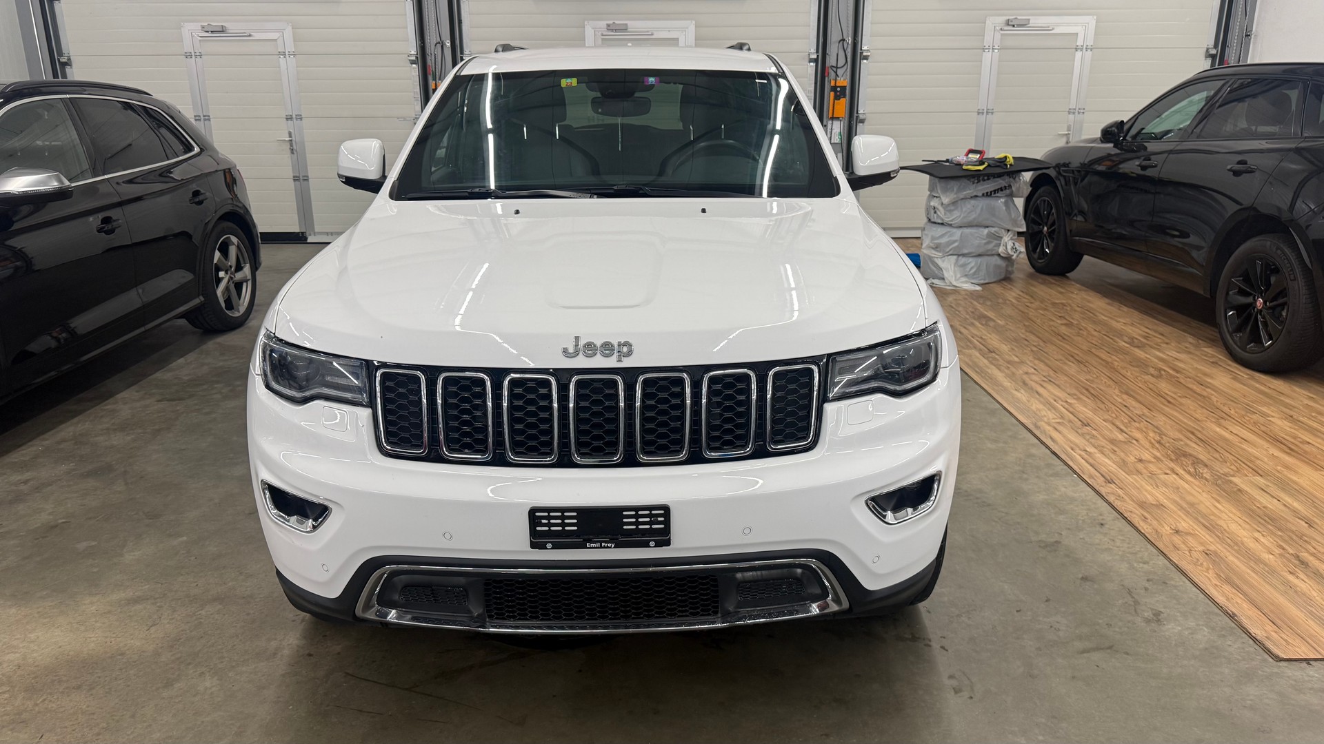 JEEP Grand Cherokee 3.0 CRD Limited Automatic-image-1
