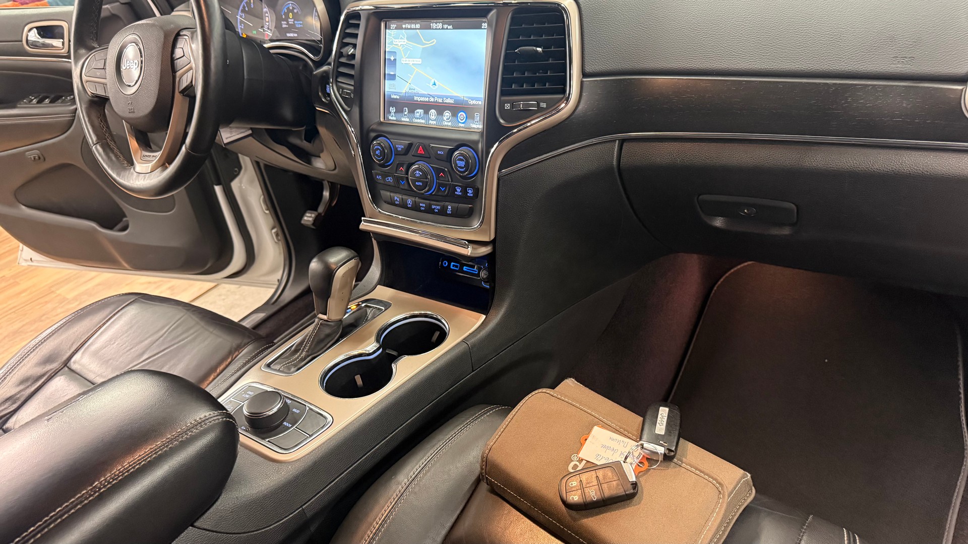 JEEP Grand Cherokee 3.0 CRD Limited Automatic-image-14