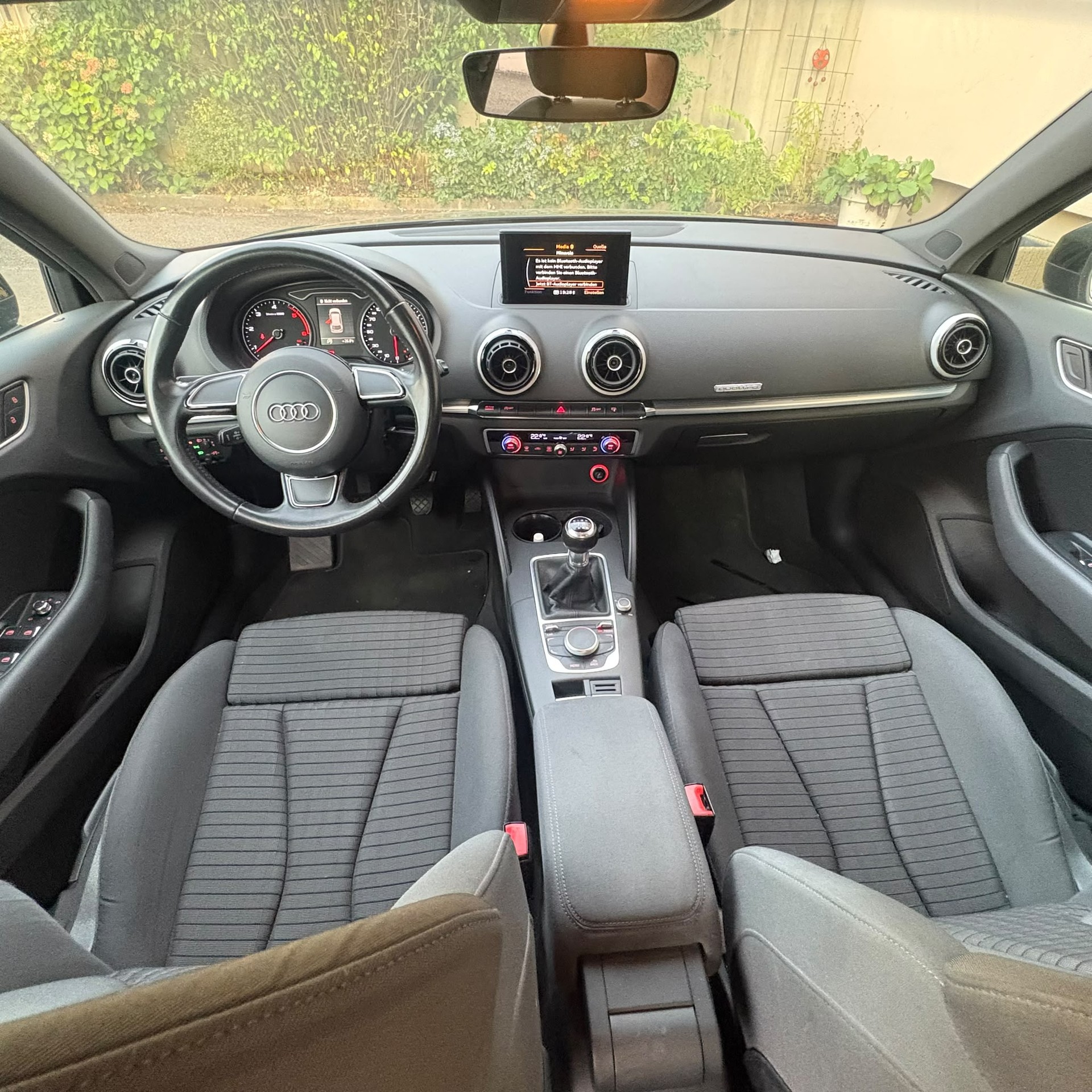 AUDI 2.0 TDI 150 Ambition quattro-image-2