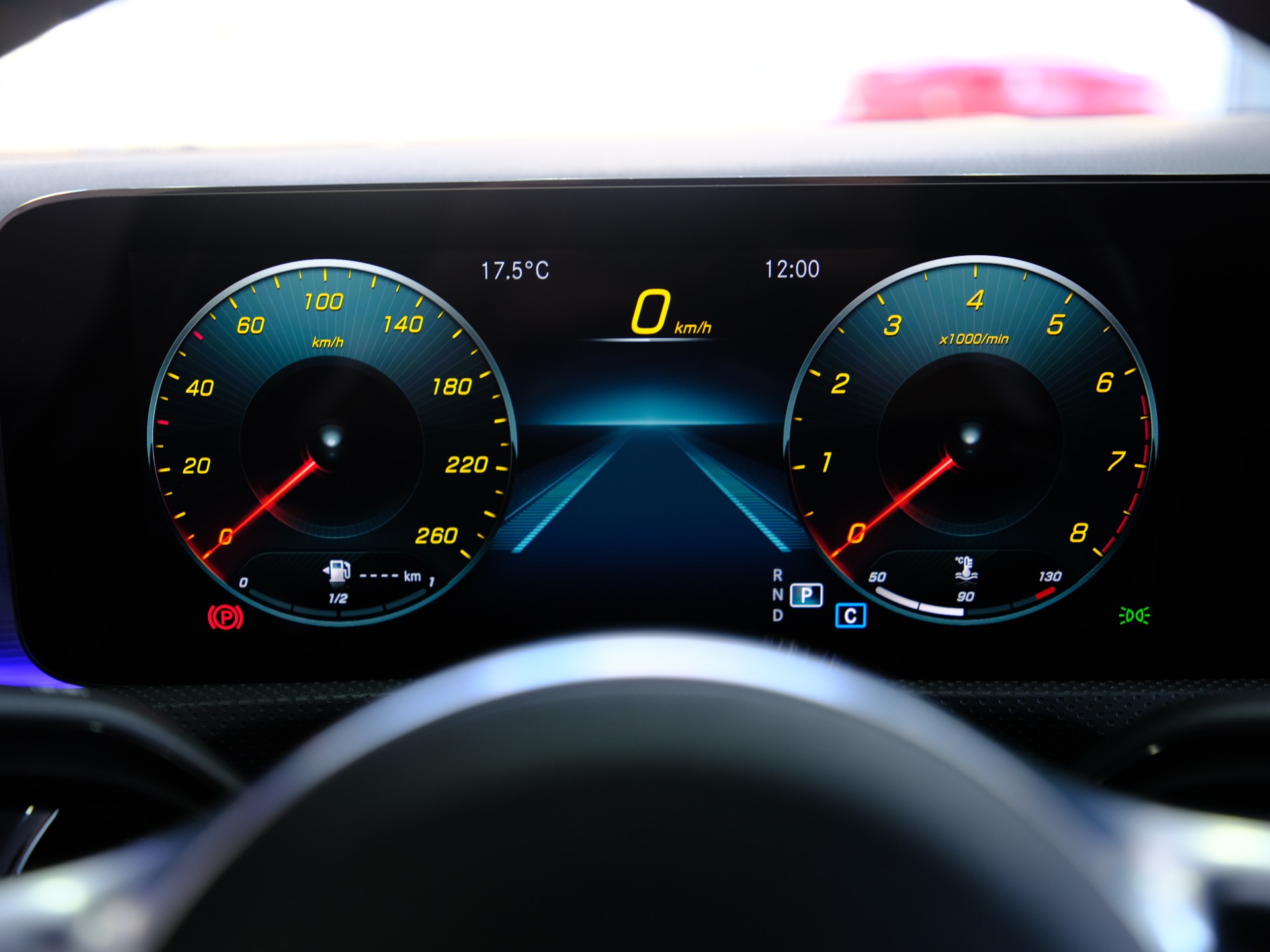 MERCEDES-BENZ CLA Shooting Brake 250 4Matic 7G-DCT AMG Line-image-25