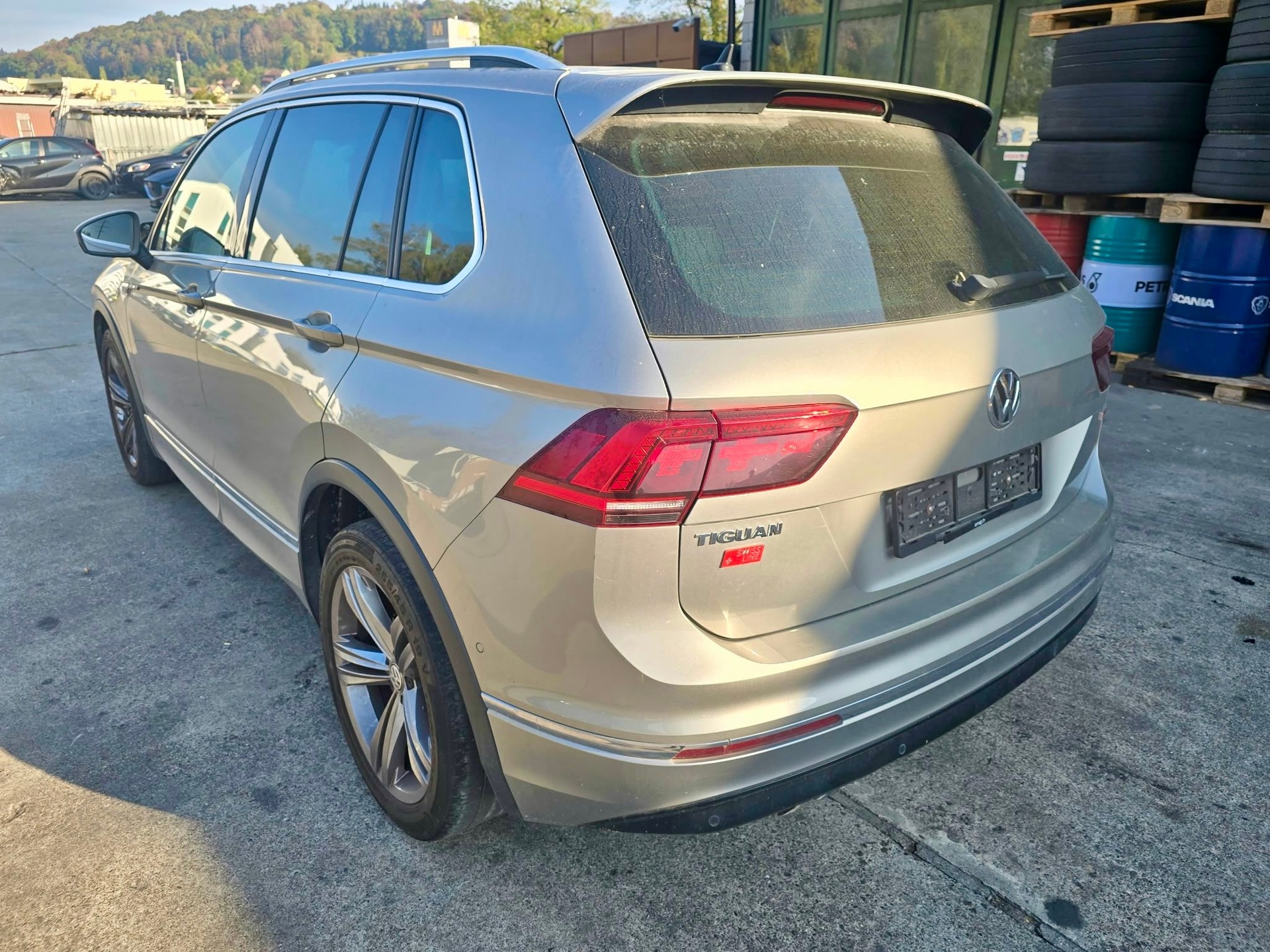 VW Tiguan 2.0TSI Highline 4Motion DSG-image-3