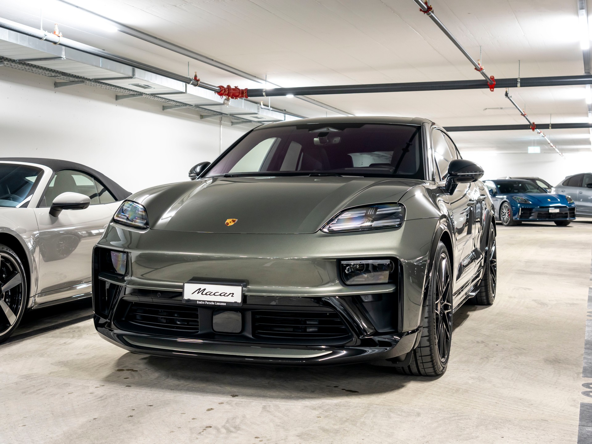 PORSCHE Macan 4 GTS 100kWh-image-0