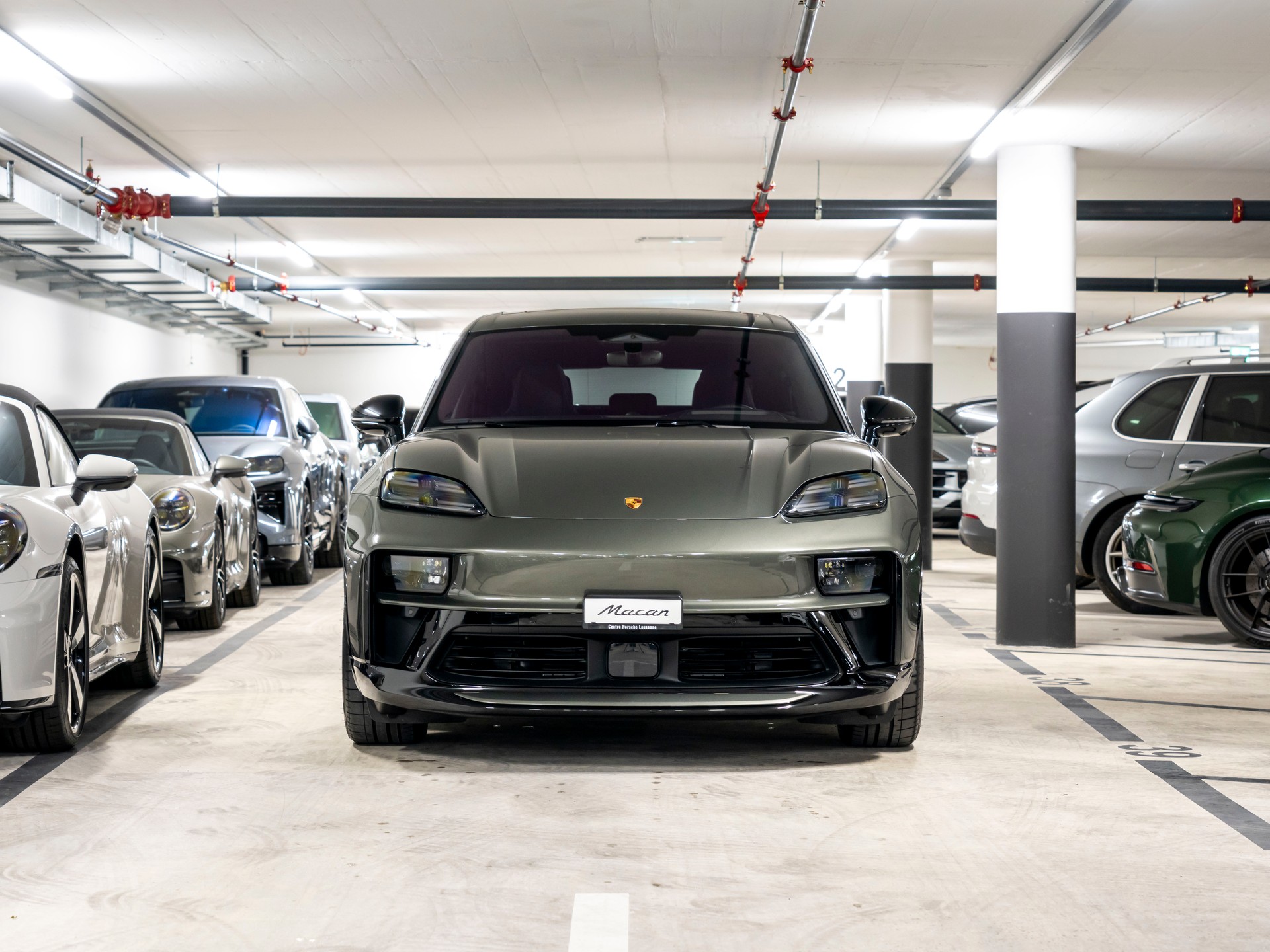 PORSCHE Macan 4 GTS 100kWh-image-3