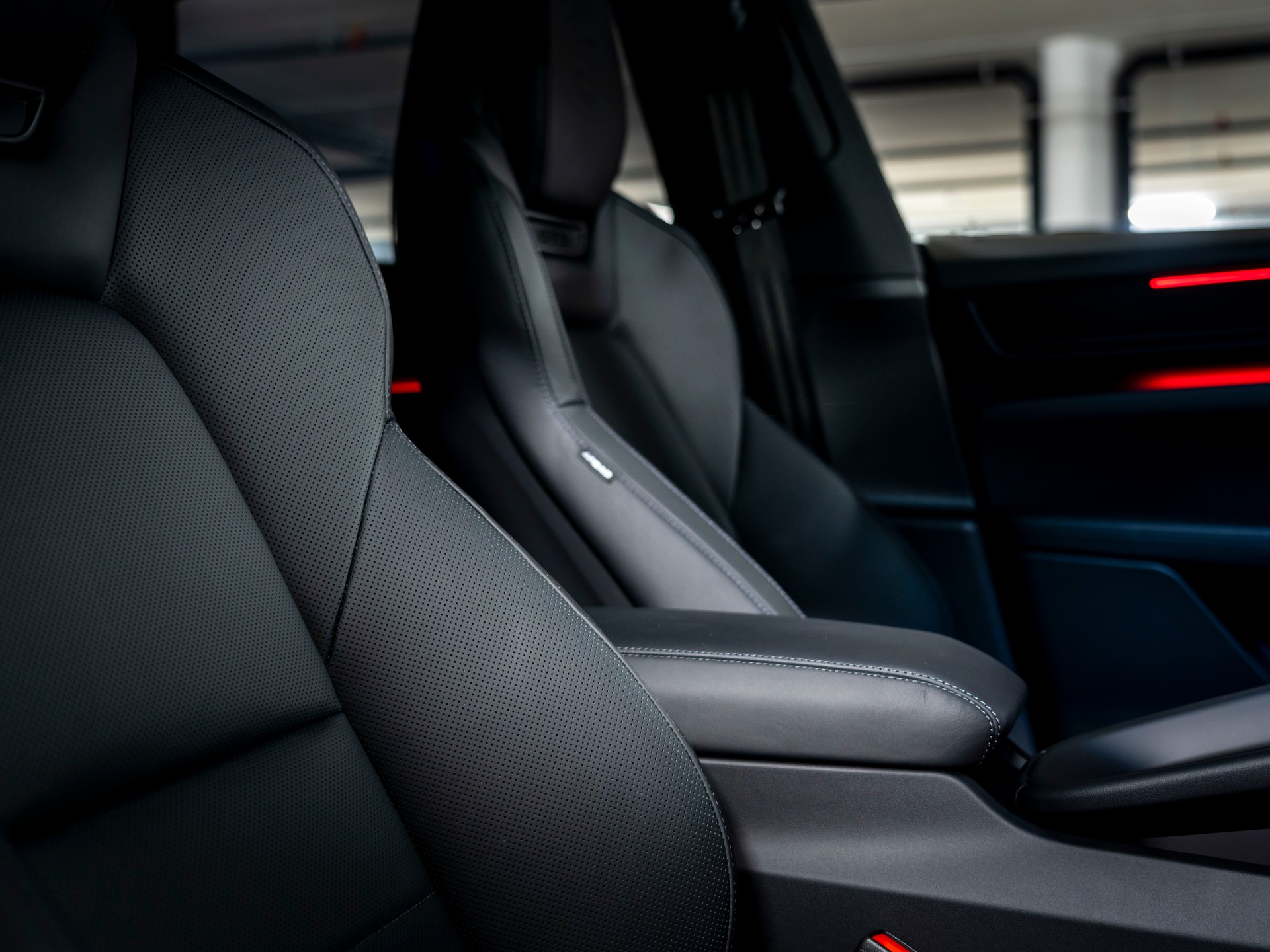 PORSCHE Macan 4 GTS 100kWh-image-20