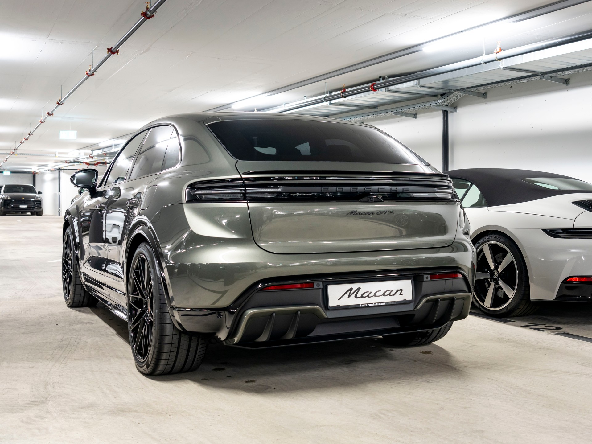 PORSCHE Macan 4 GTS 100kWh-image-2