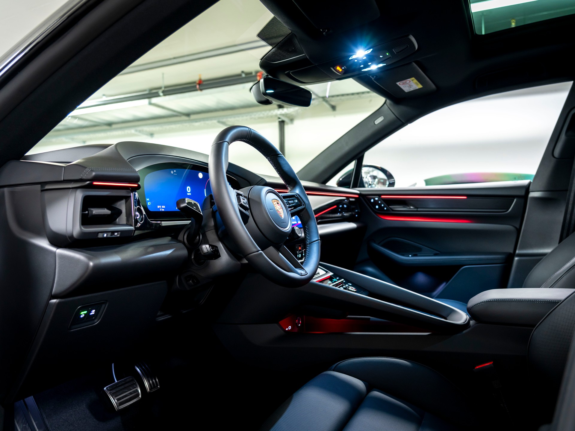 PORSCHE Macan 4 GTS 100kWh-image-15