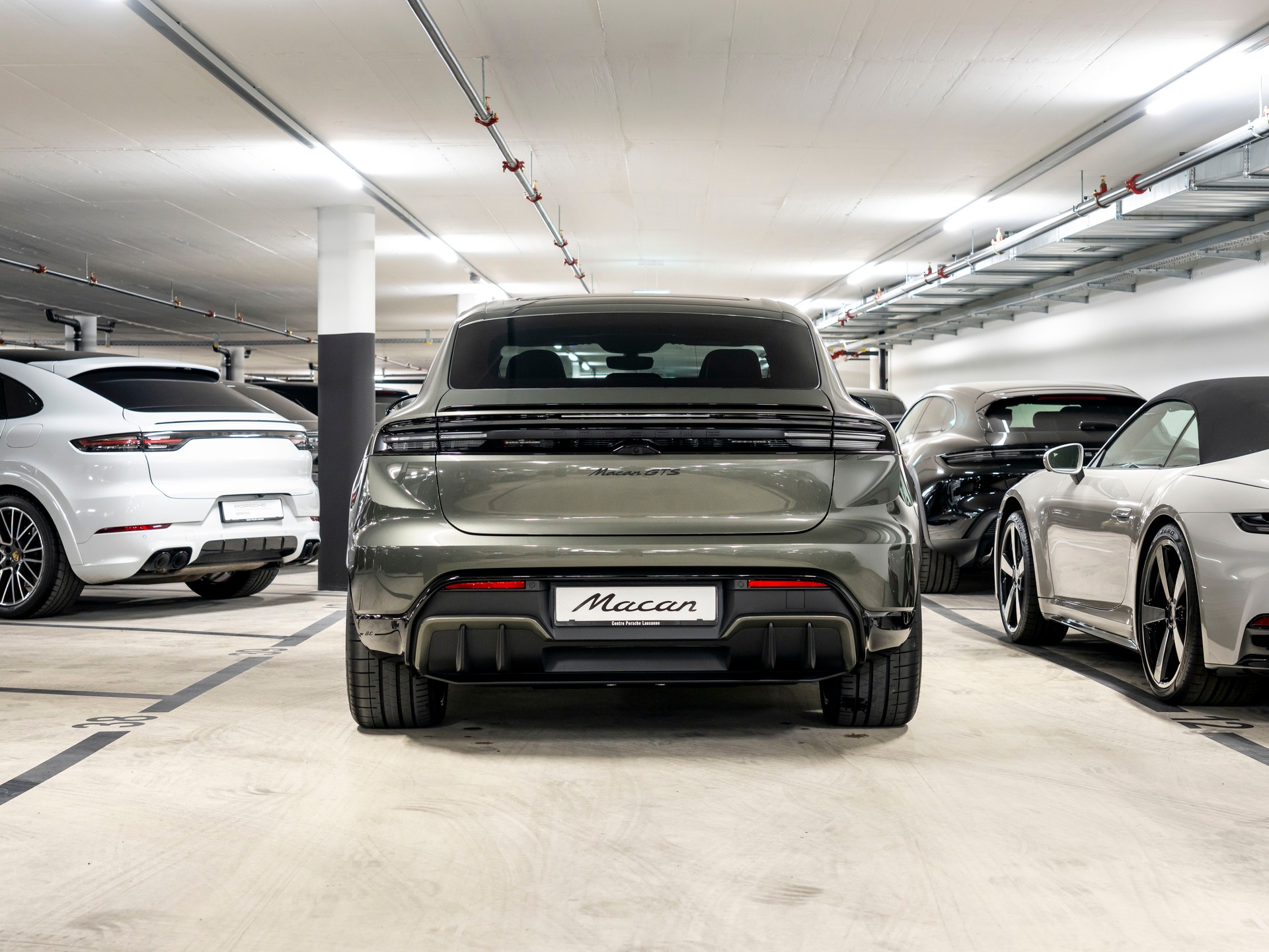 PORSCHE Macan 4 GTS 100kWh-image-4