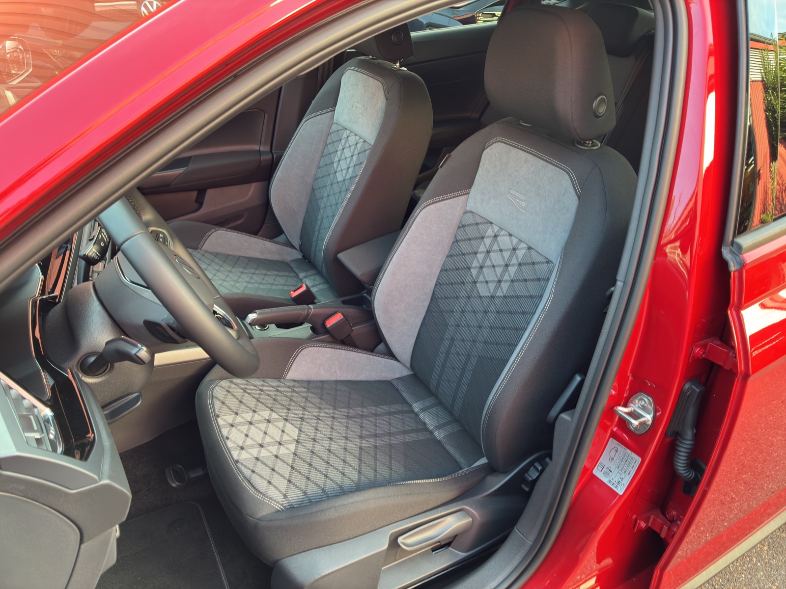 VW Polo 1.0 TSI R-Line United DSG-image-11
