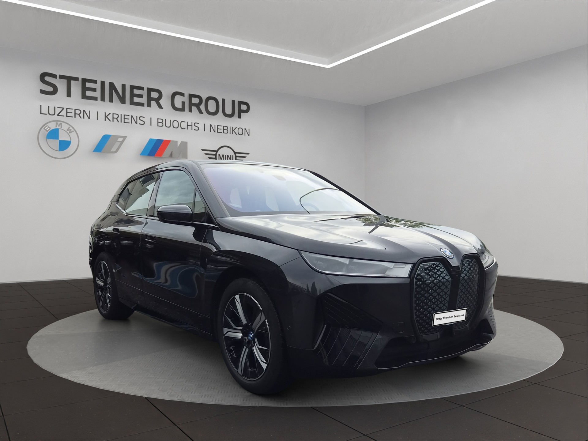 BMW iX xDrive50-image-3
